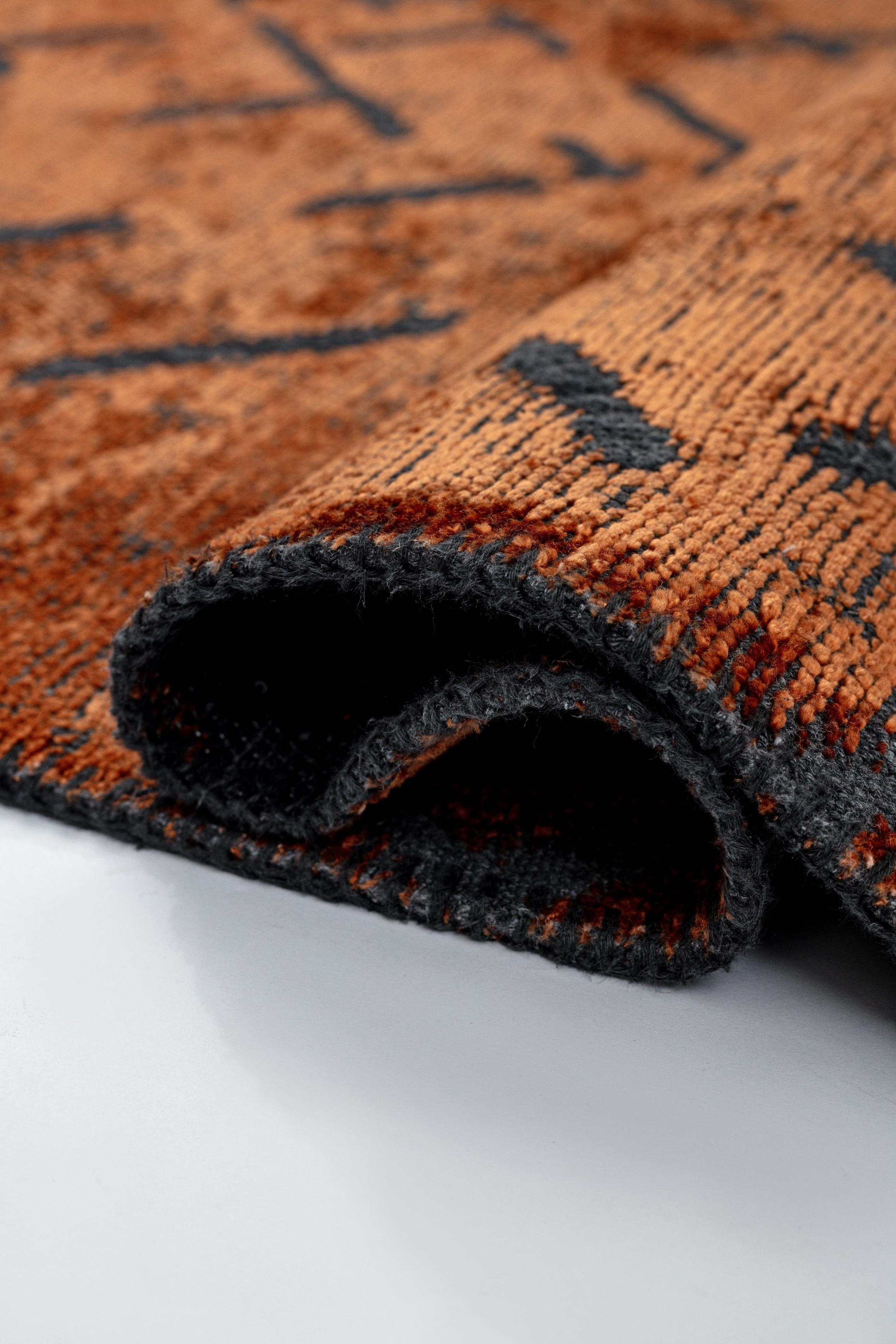 For Sale:  (Orange) Modern Abstract Luxury Hand-Finished Area Rug 2