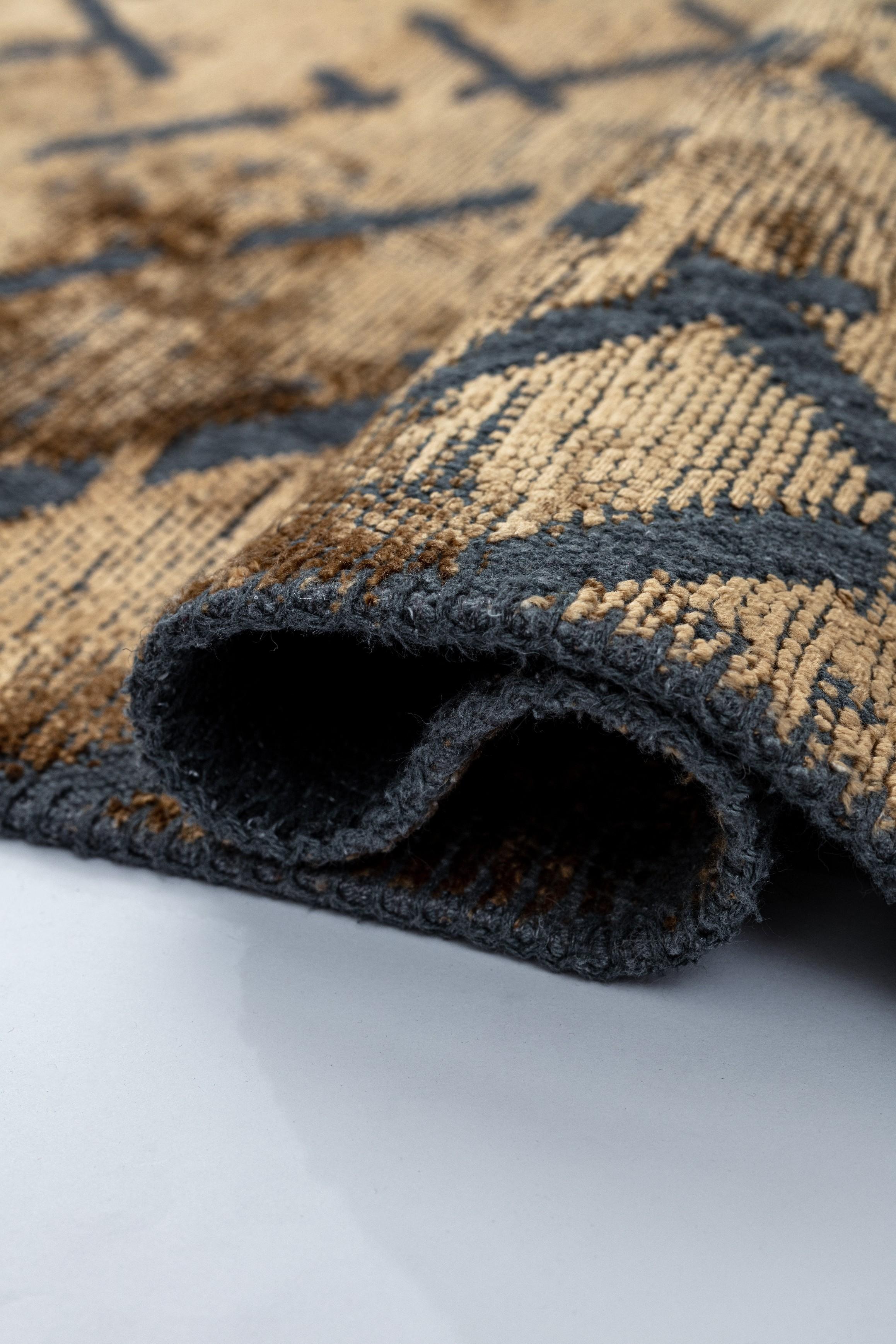 For Sale:  (Brown) Modern Abstract Luxury Hand-Finished Area Rug 2
