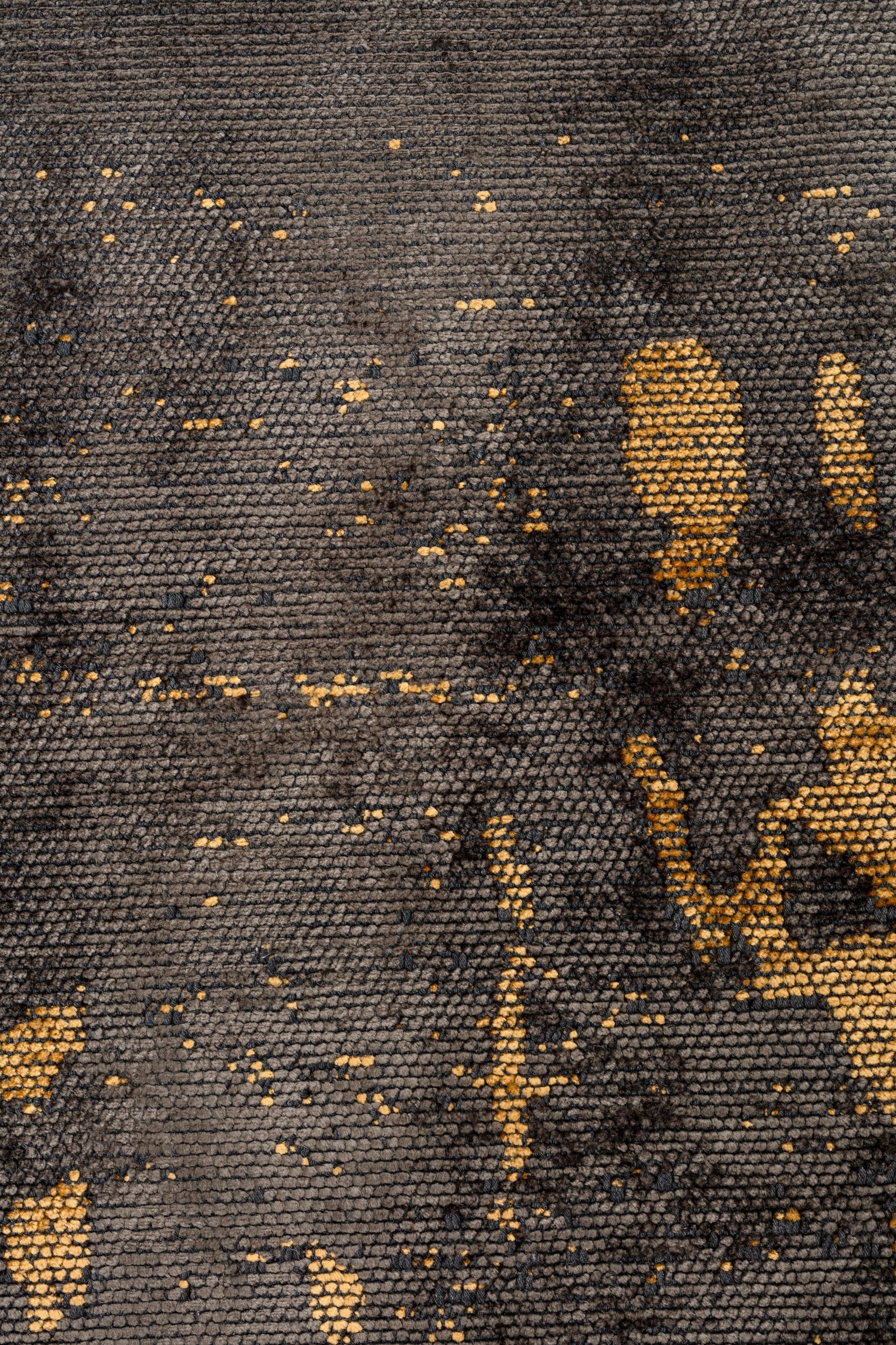 For Sale:  (Gray) Modern Abstract Luxury Hand-Finished Area Rug 4
