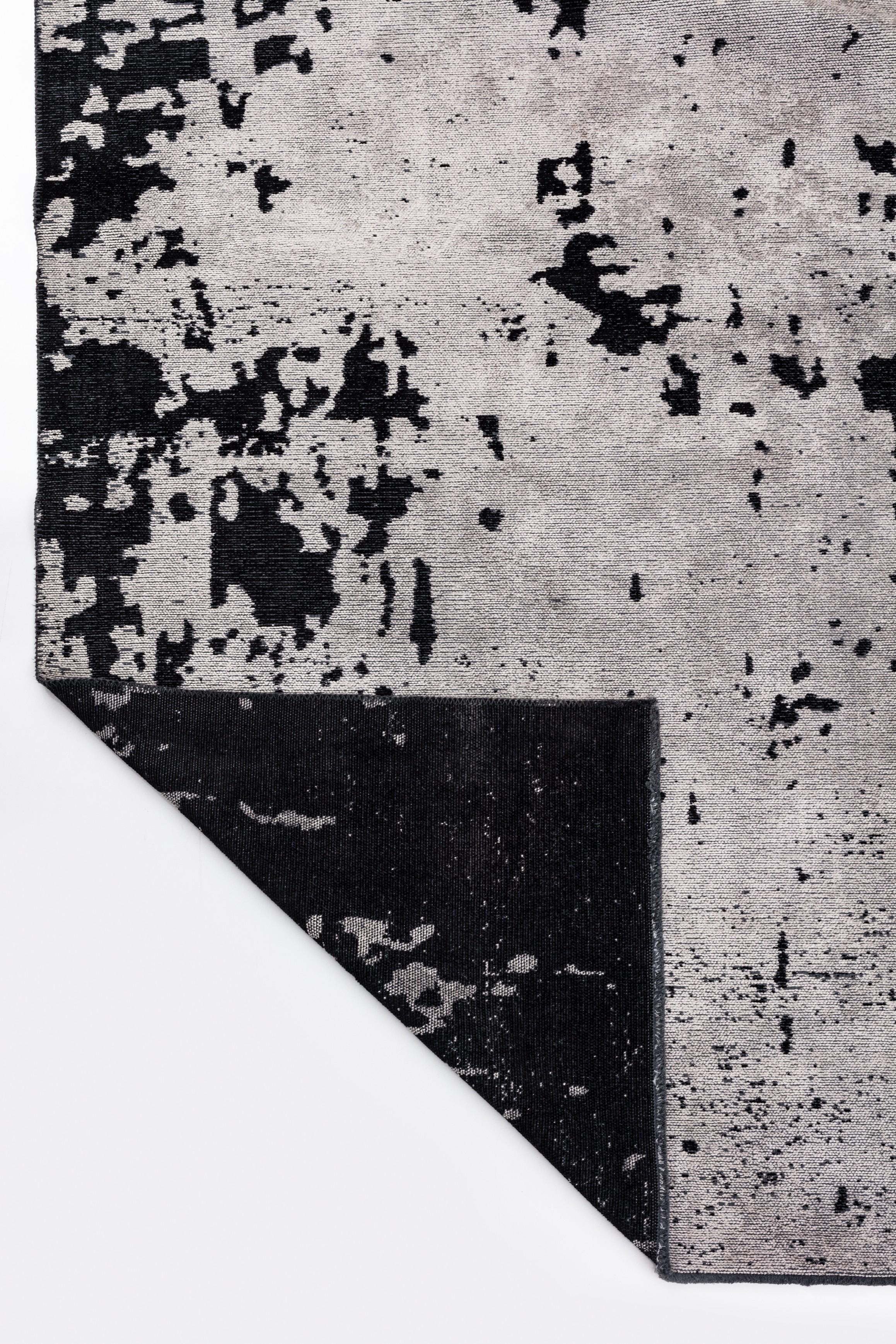 For Sale:  Modern Abstract Luxury Hand-Finished Area Rug 3