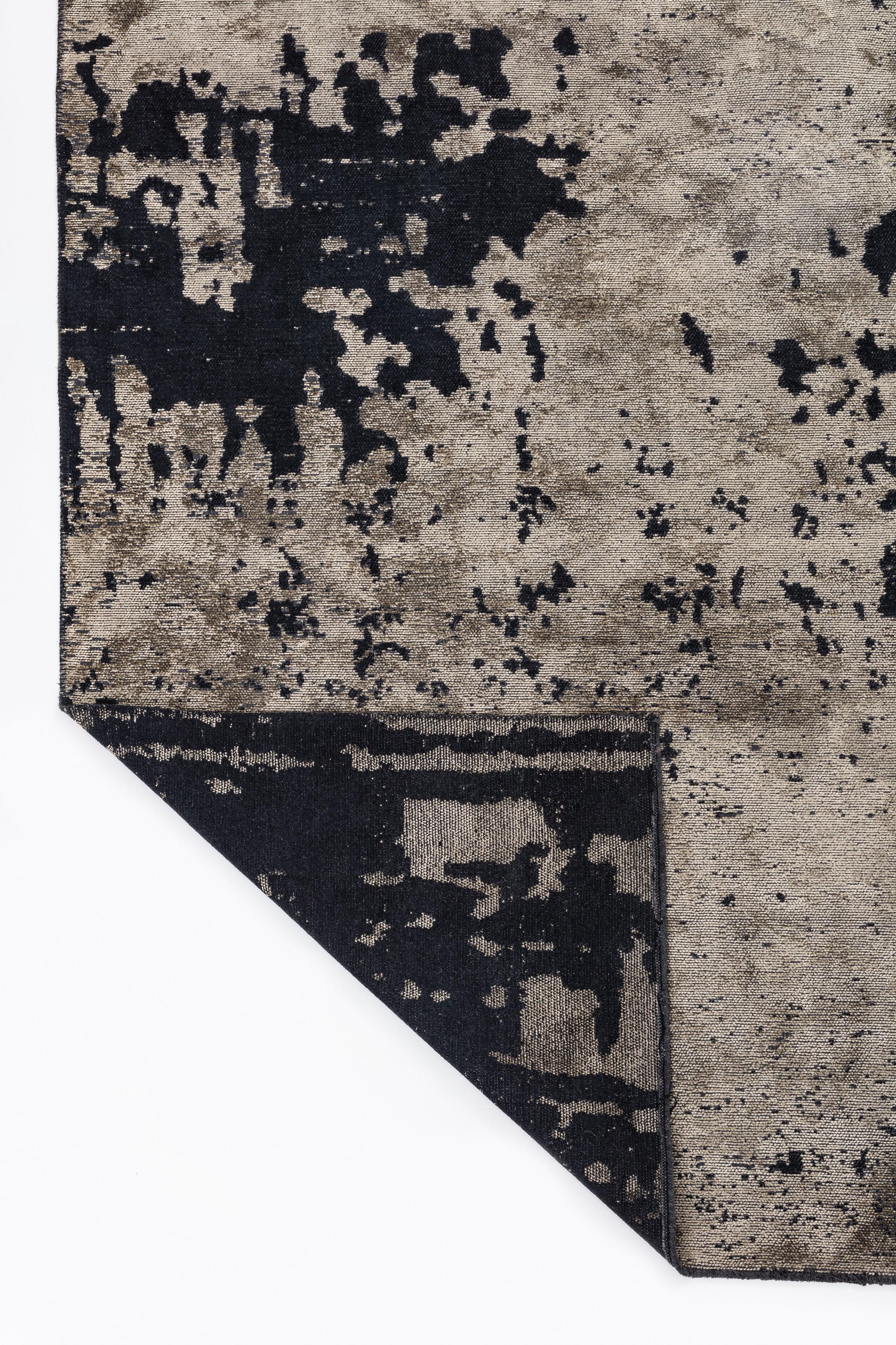 For Sale:  (Gray) Modern Abstract Luxury Hand-Finished Area Rug 3