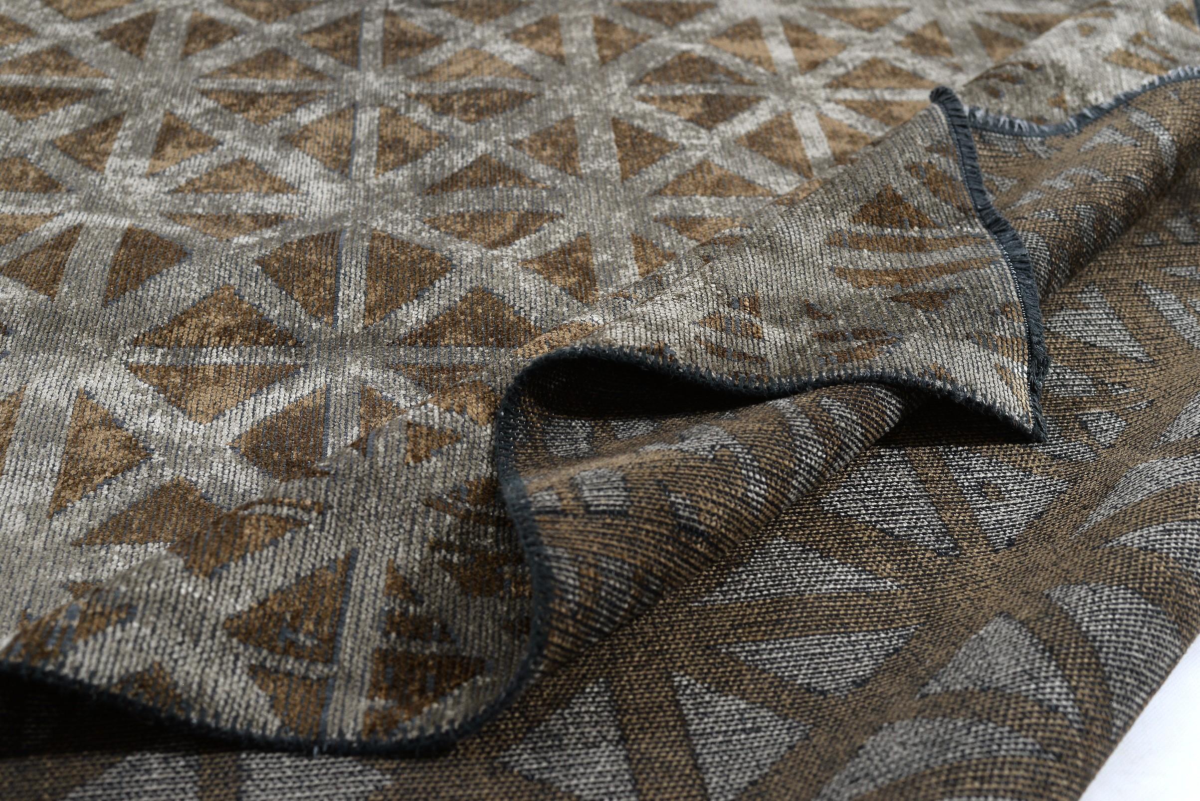 En vente :  (Marron) Tapis moderne et géométrique de luxe tissé à la main 2