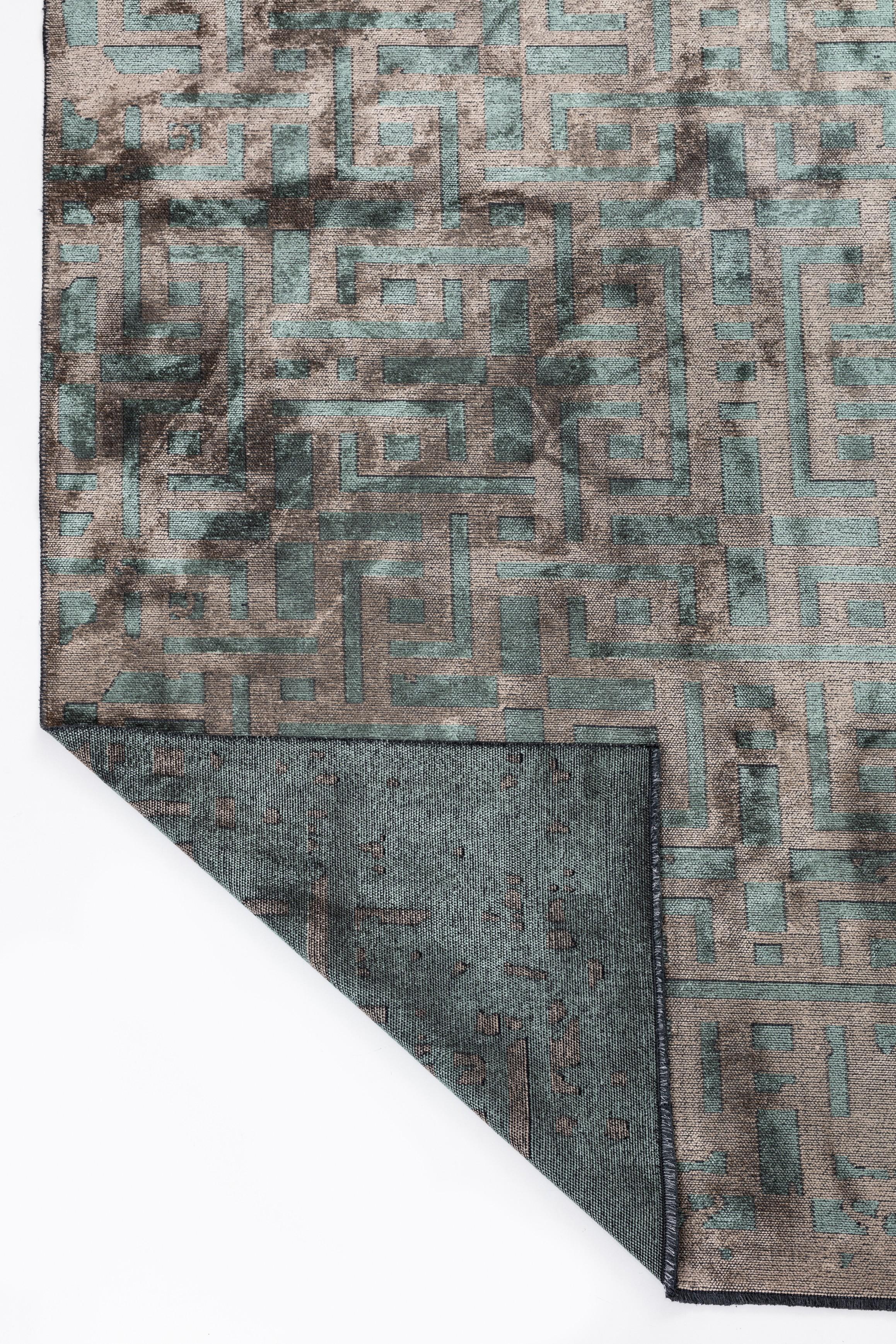 For Sale:  (Gray) Contemporary Geometric Luxury Hand-Finished Area Rug 3