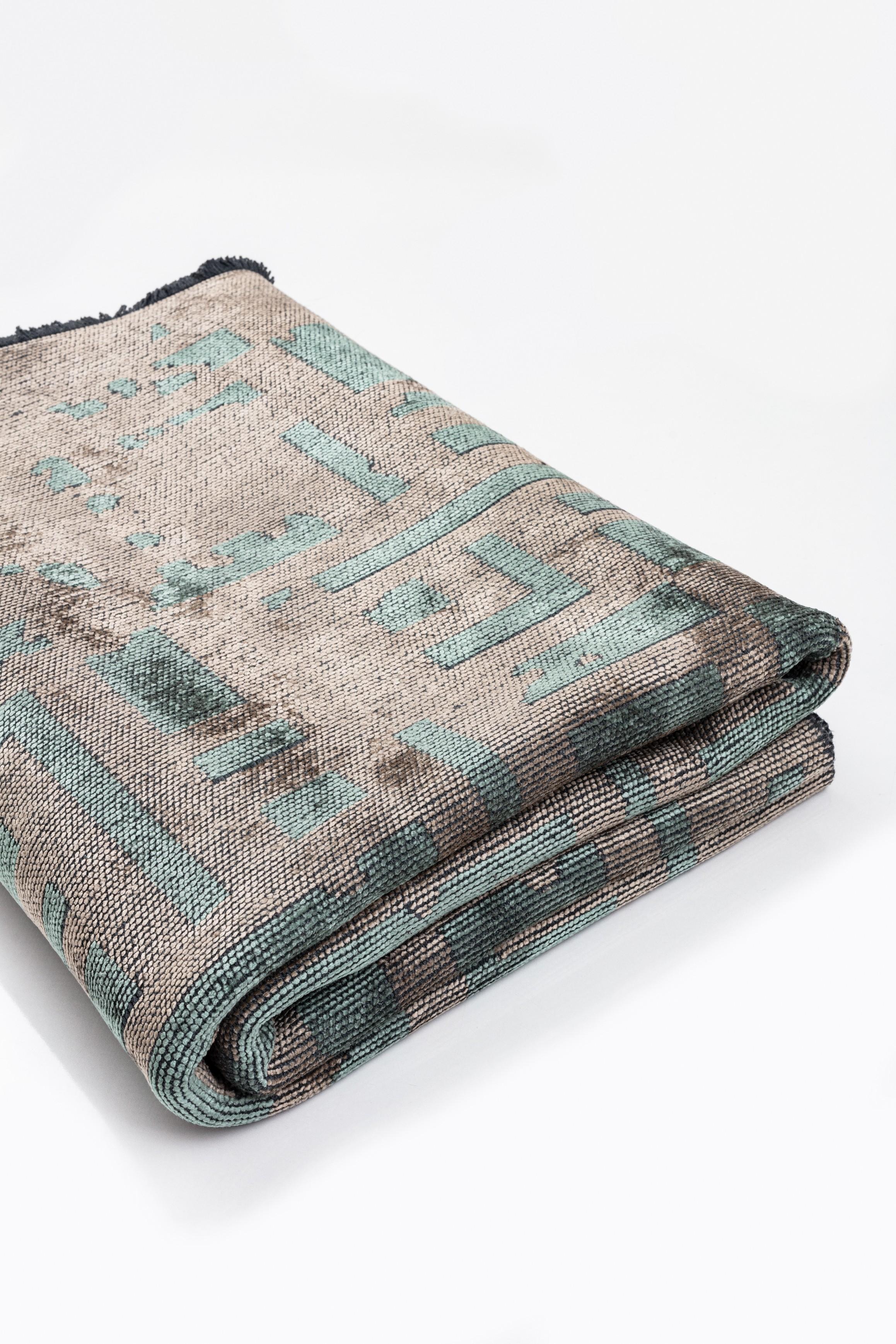 For Sale:  (Gray) Contemporary Geometric Luxury Area Rug 4