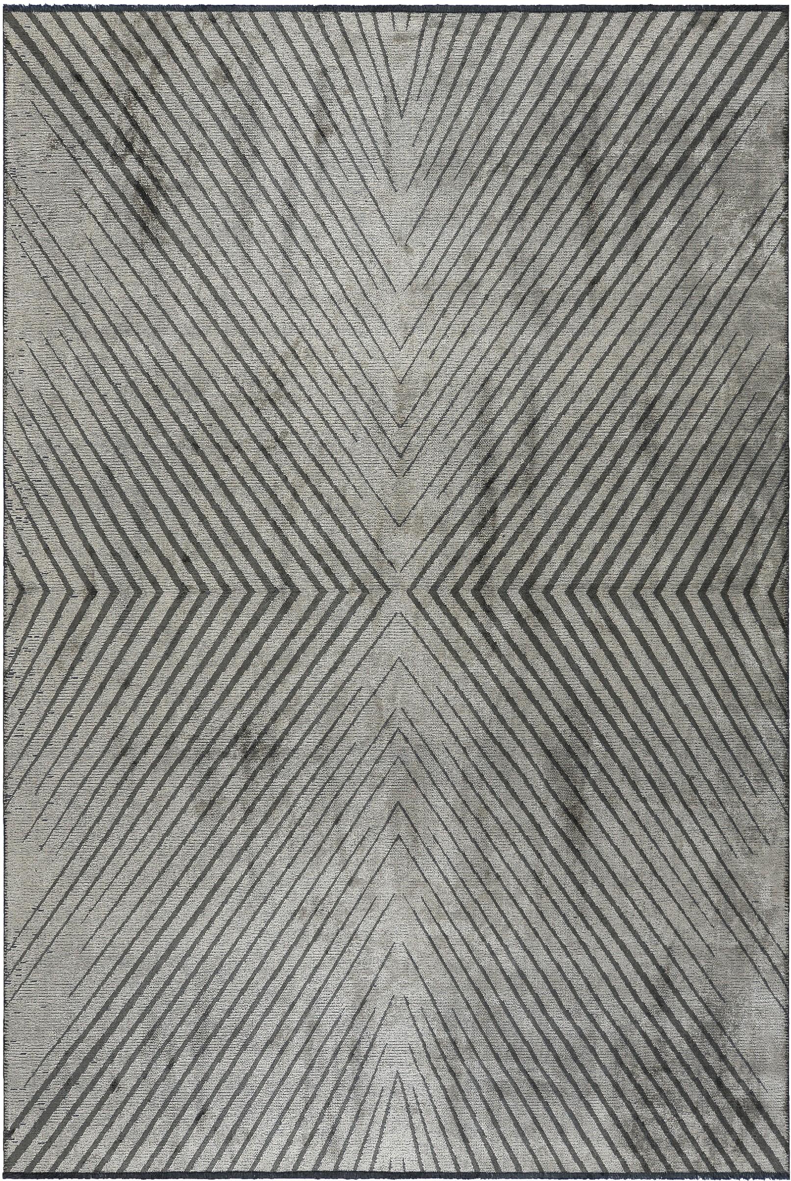 For Sale:  (Gray) Modern Chevron Luxury Area Rug