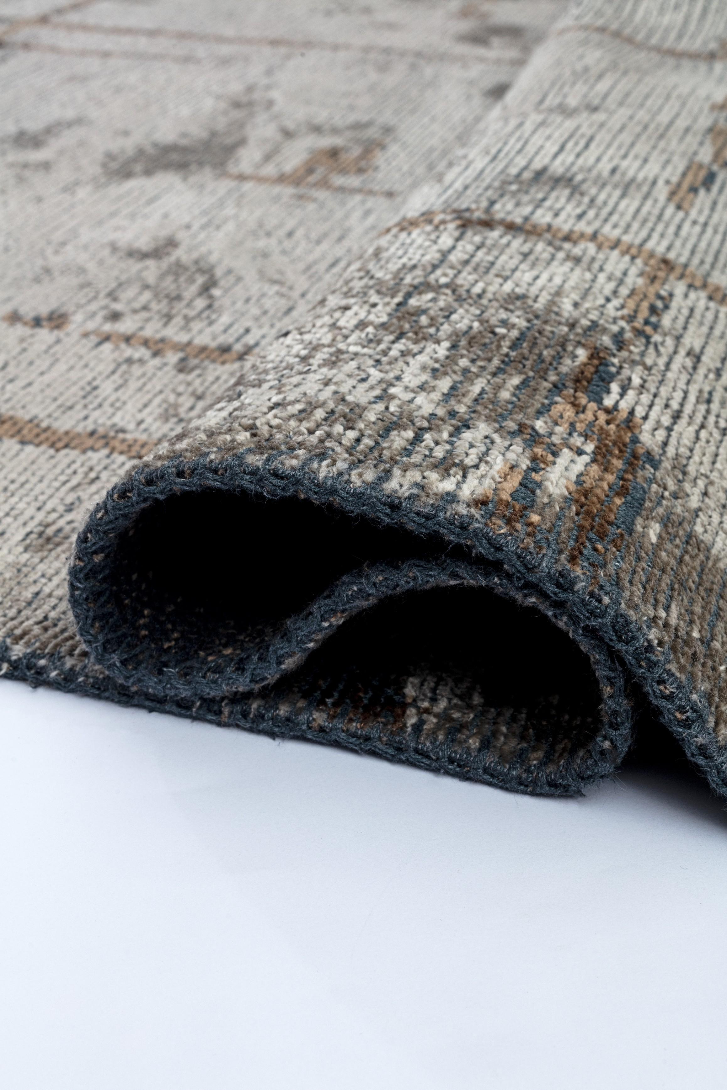 For Sale:  (Gray) Contemporary Geometric Luxury Area Rug 2
