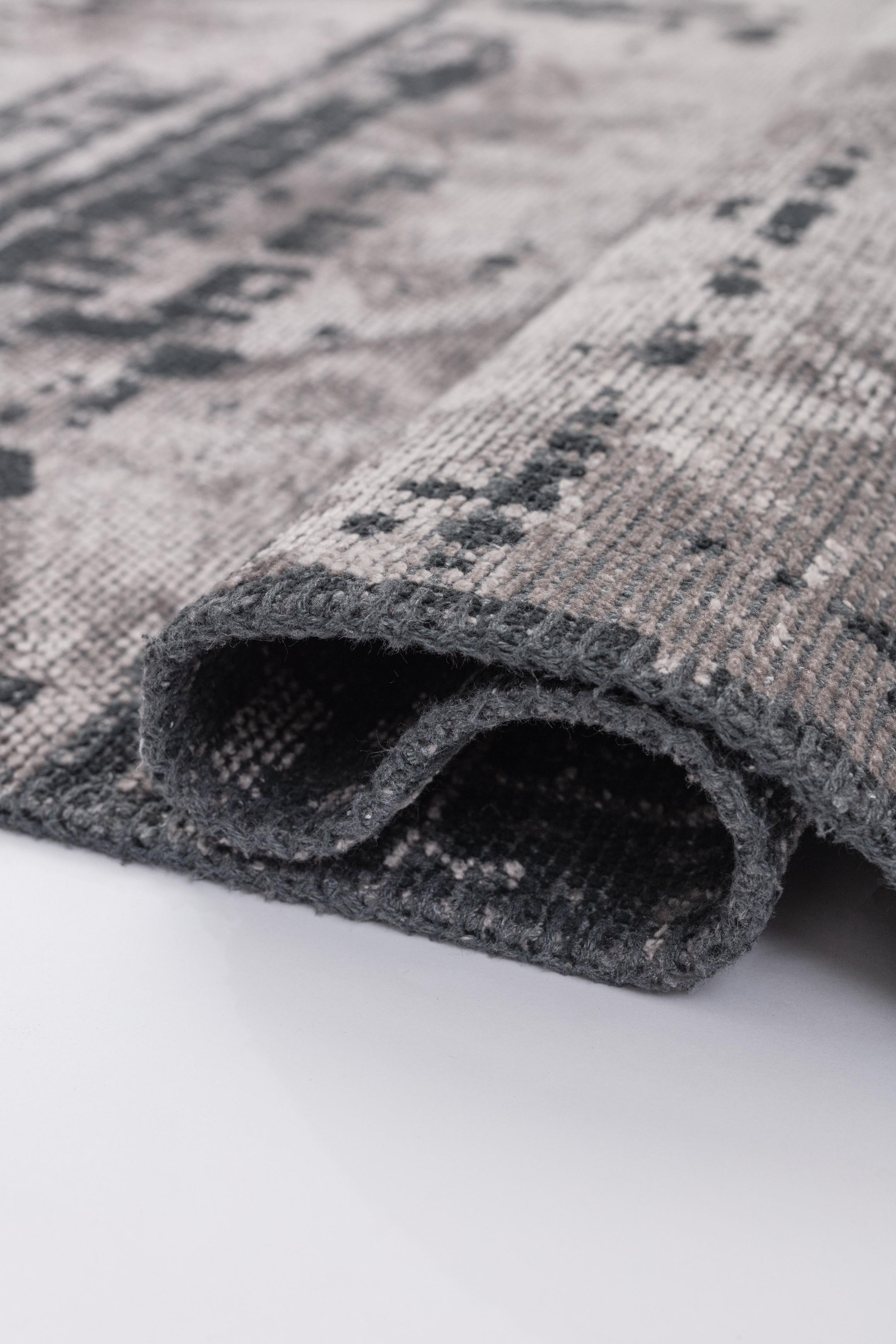 For Sale:  (Gray) Modern Camouflage Luxury Area Rug 2