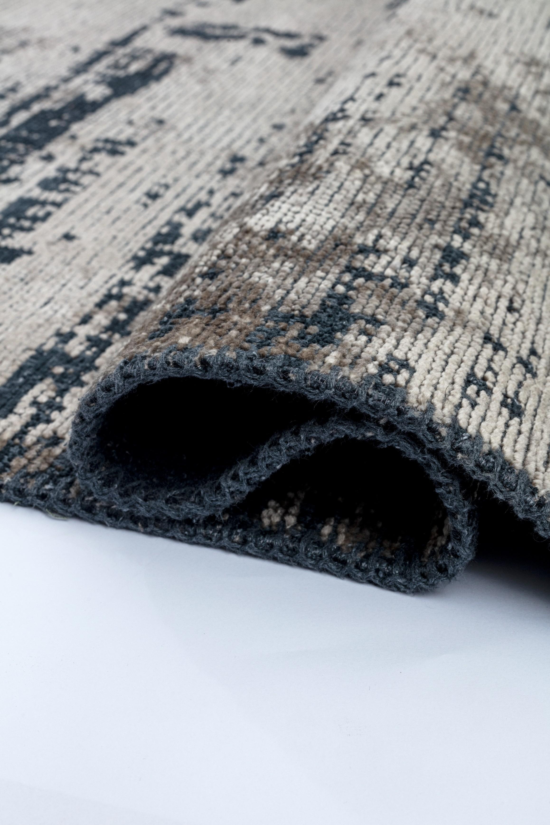 For Sale:  (Beige) Modern Camouflage Luxury Area Rug 2