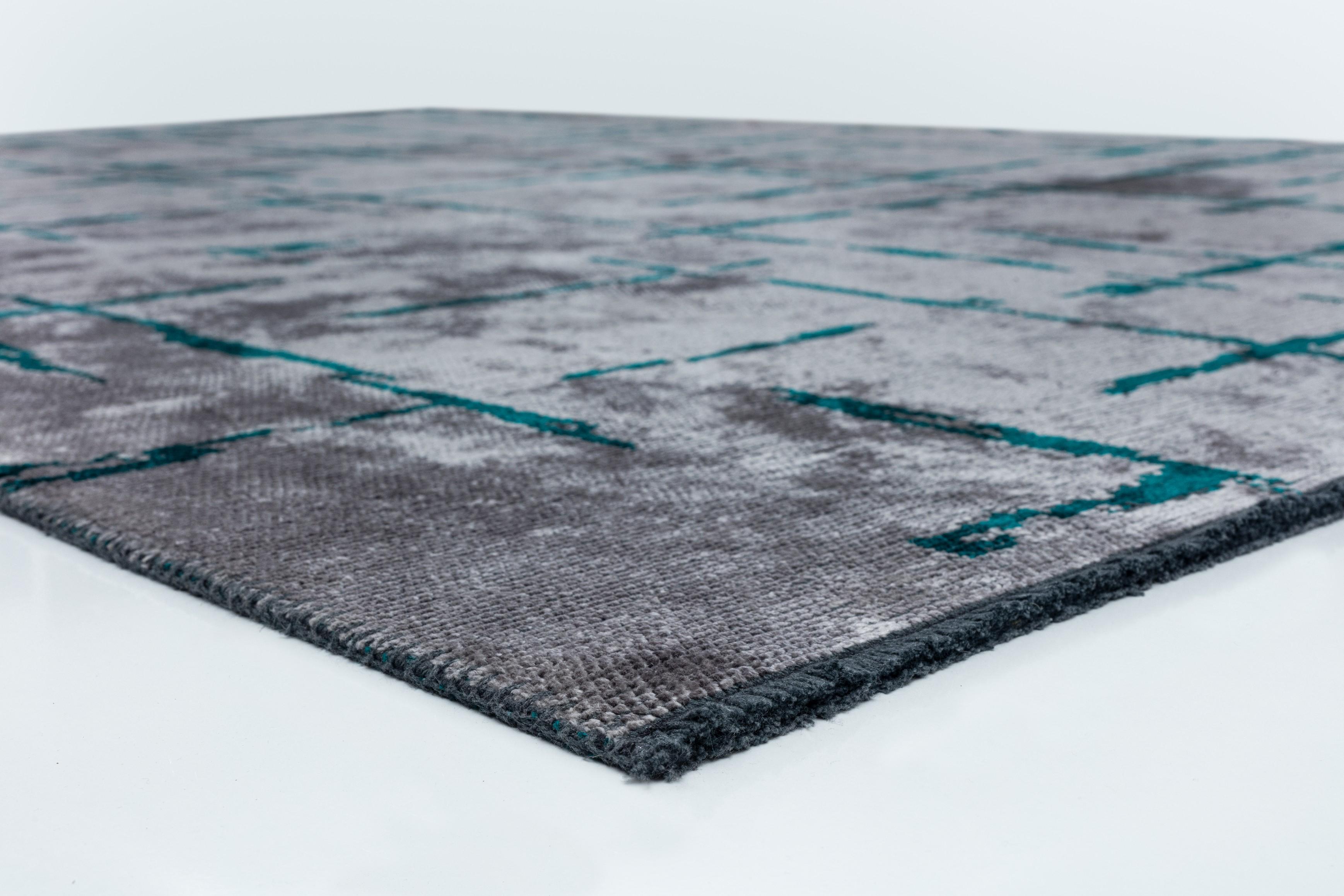 Im Angebot: Contemporary Geometric Luxury Area Rug,  (Grau) 4