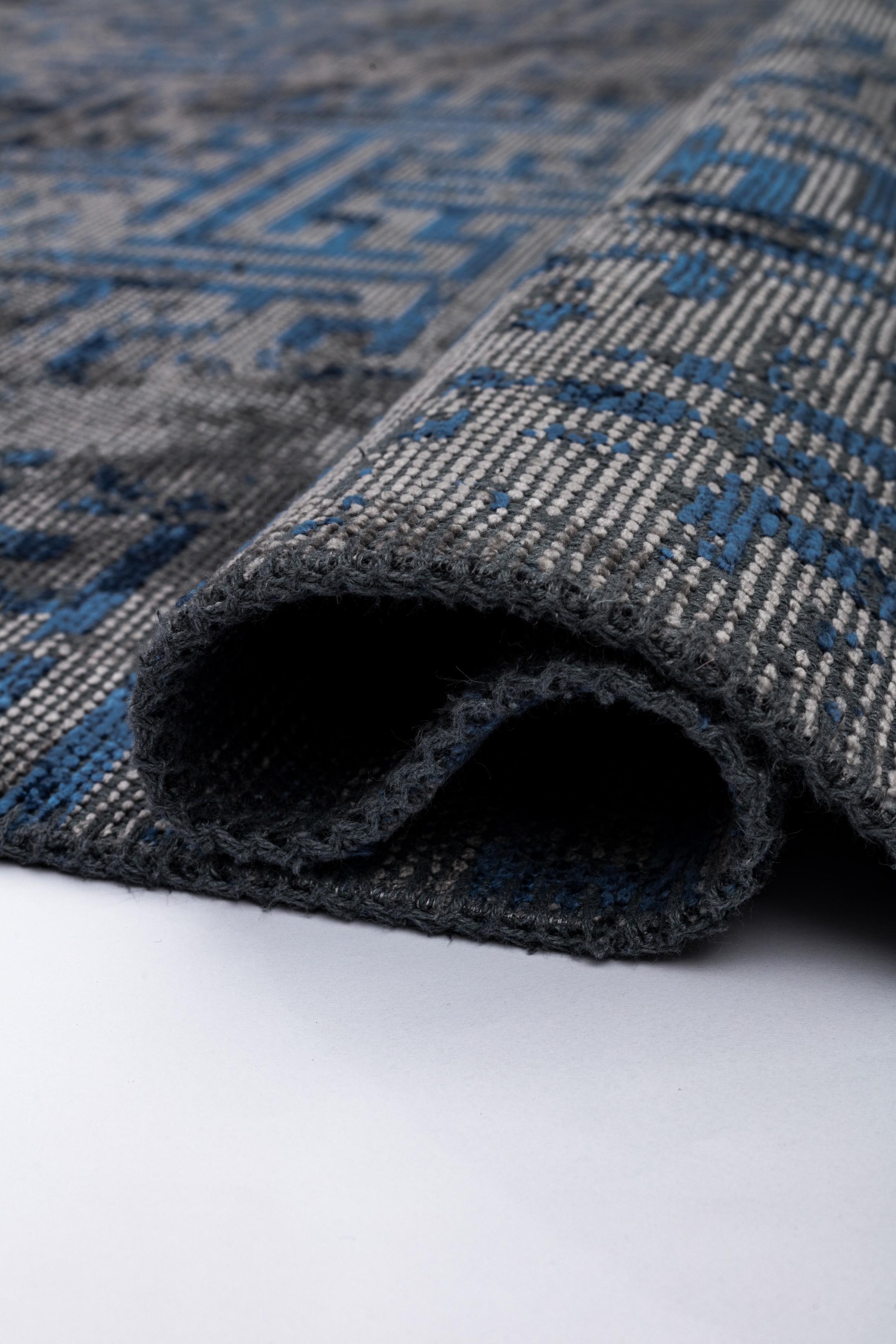 For Sale:  (Blue) Modern Camouflage Luxury Hand-Finished Area Rug 2