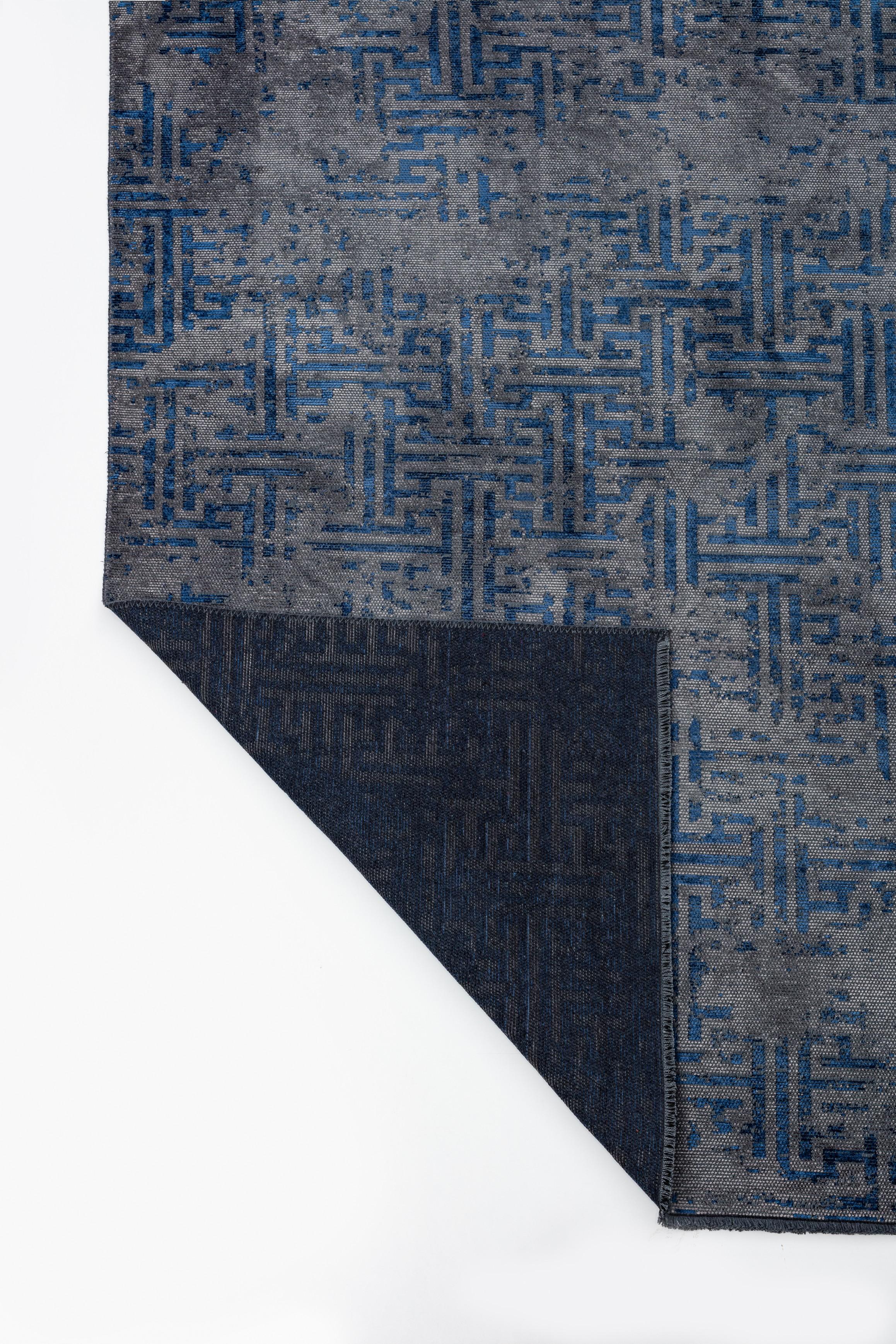 For Sale:  (Blue) Modern Camouflage Luxury Hand-Finished Area Rug 3