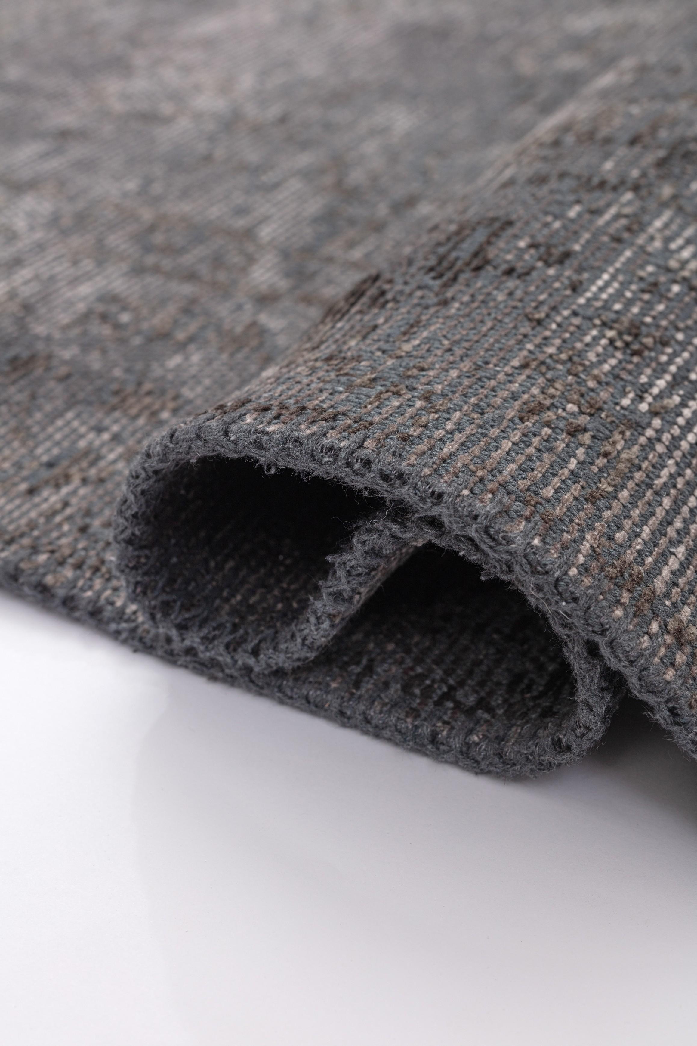 En vente :  (Gris) Tapis traditionnel oriental de luxe 2