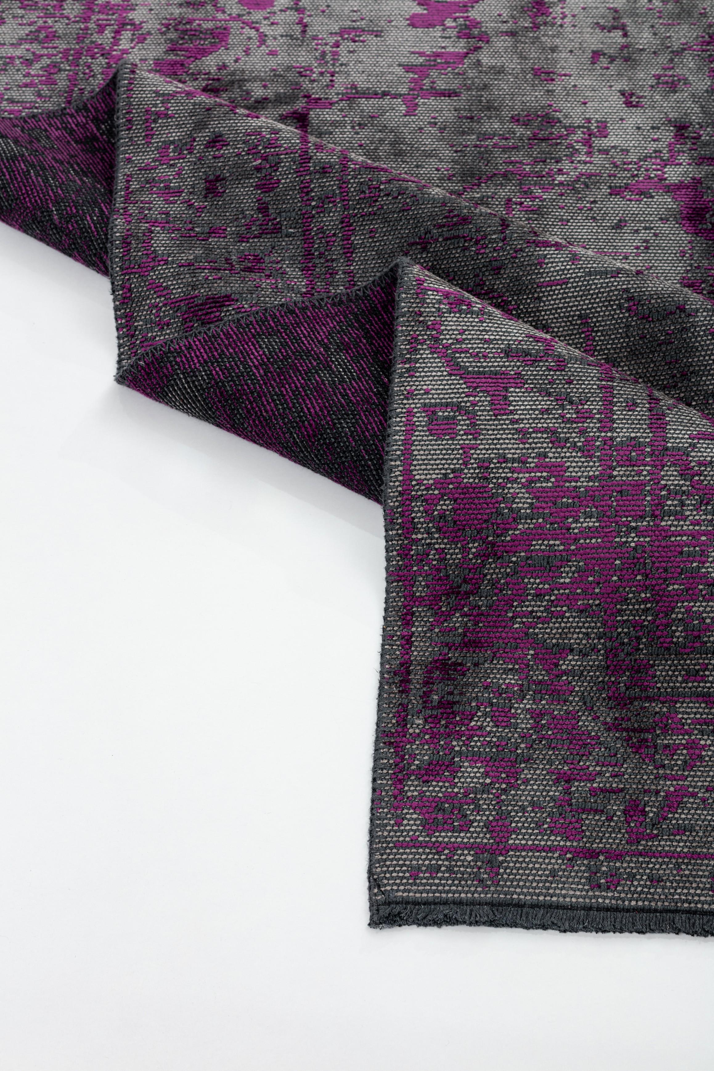 En vente :  (Violet) Tapis traditionnel oriental de luxe 4