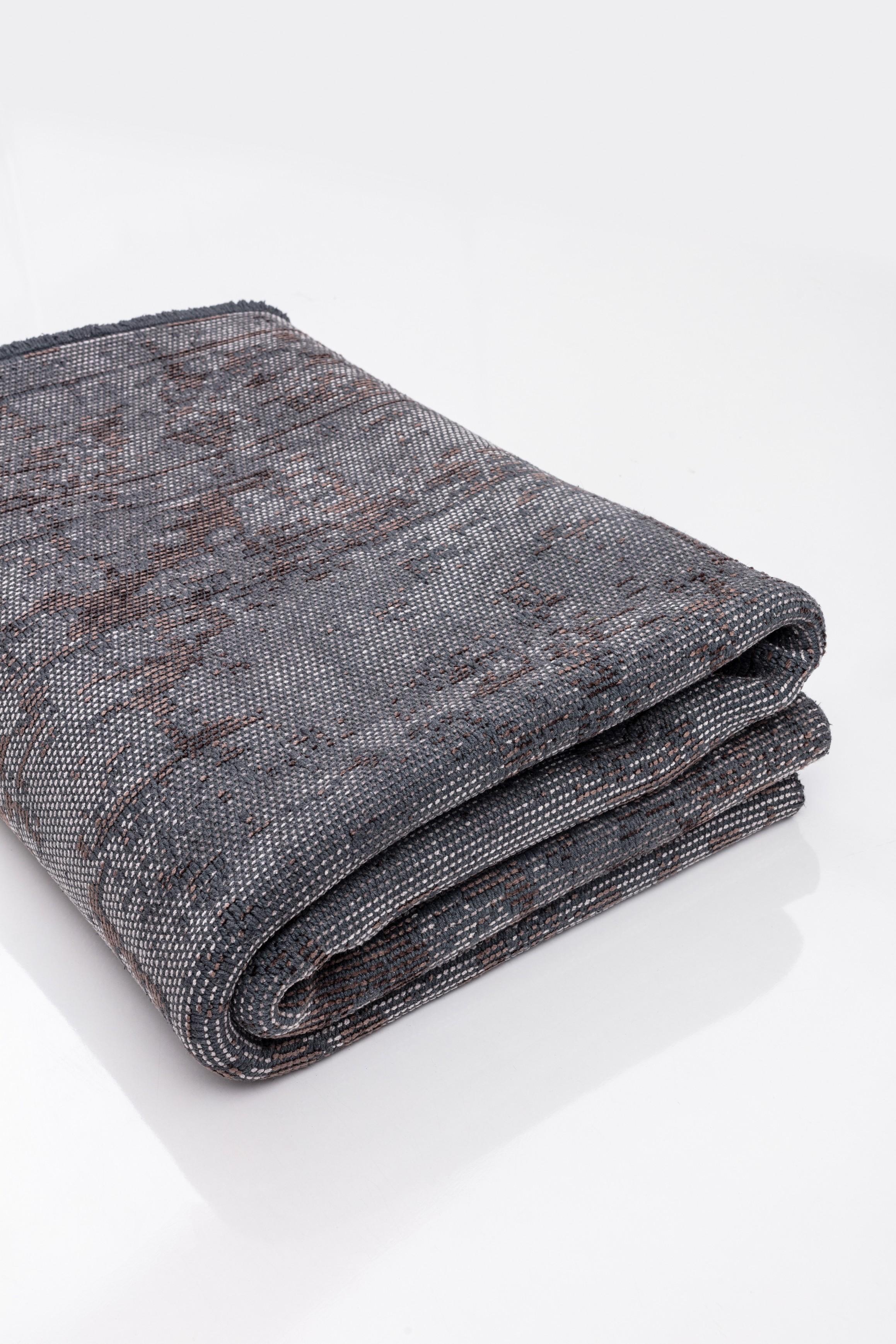 En vente :  (Gris) Tapis traditionnel oriental de luxe 4