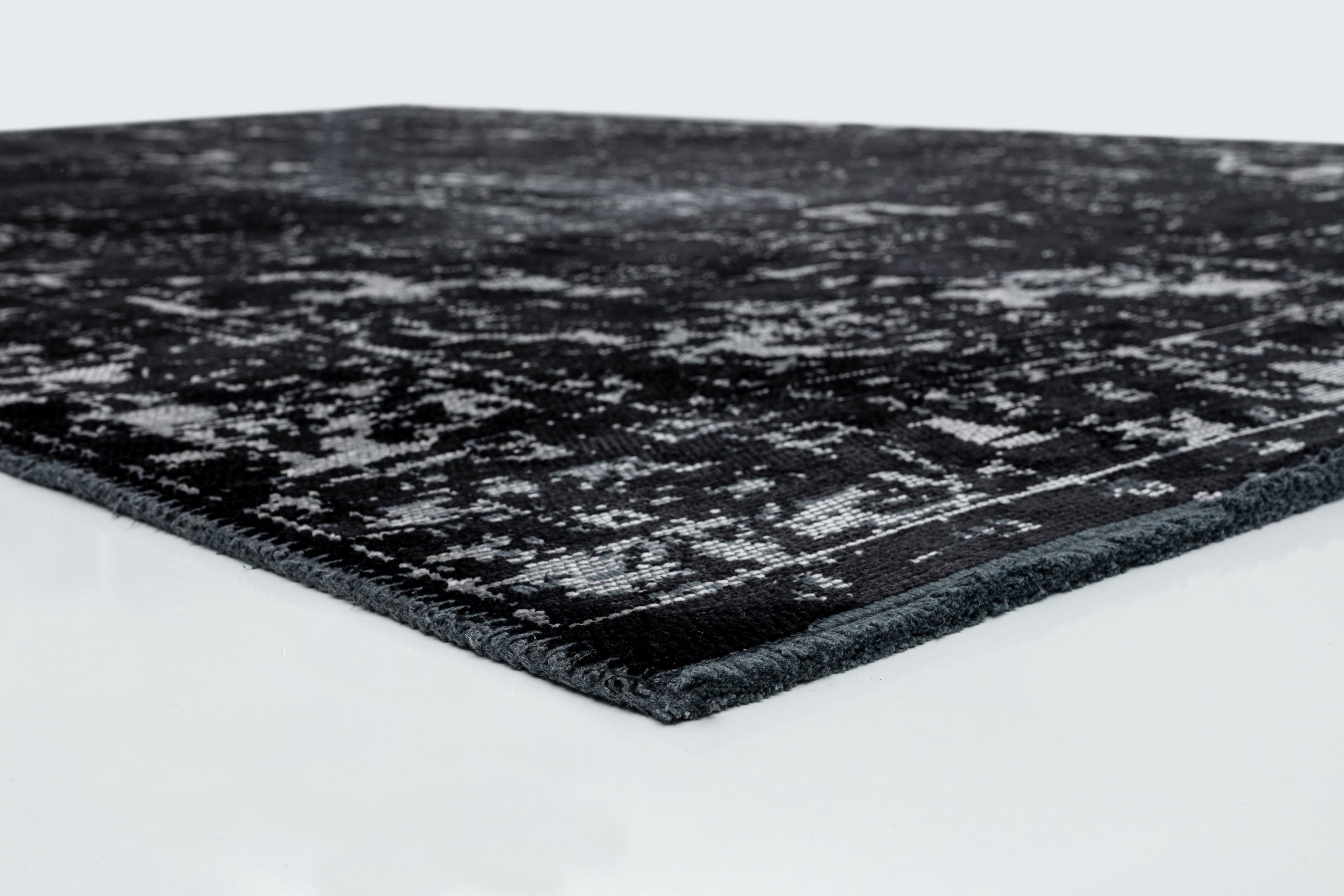 En vente :  (Noir) Tapis traditionnel oriental de luxe 4