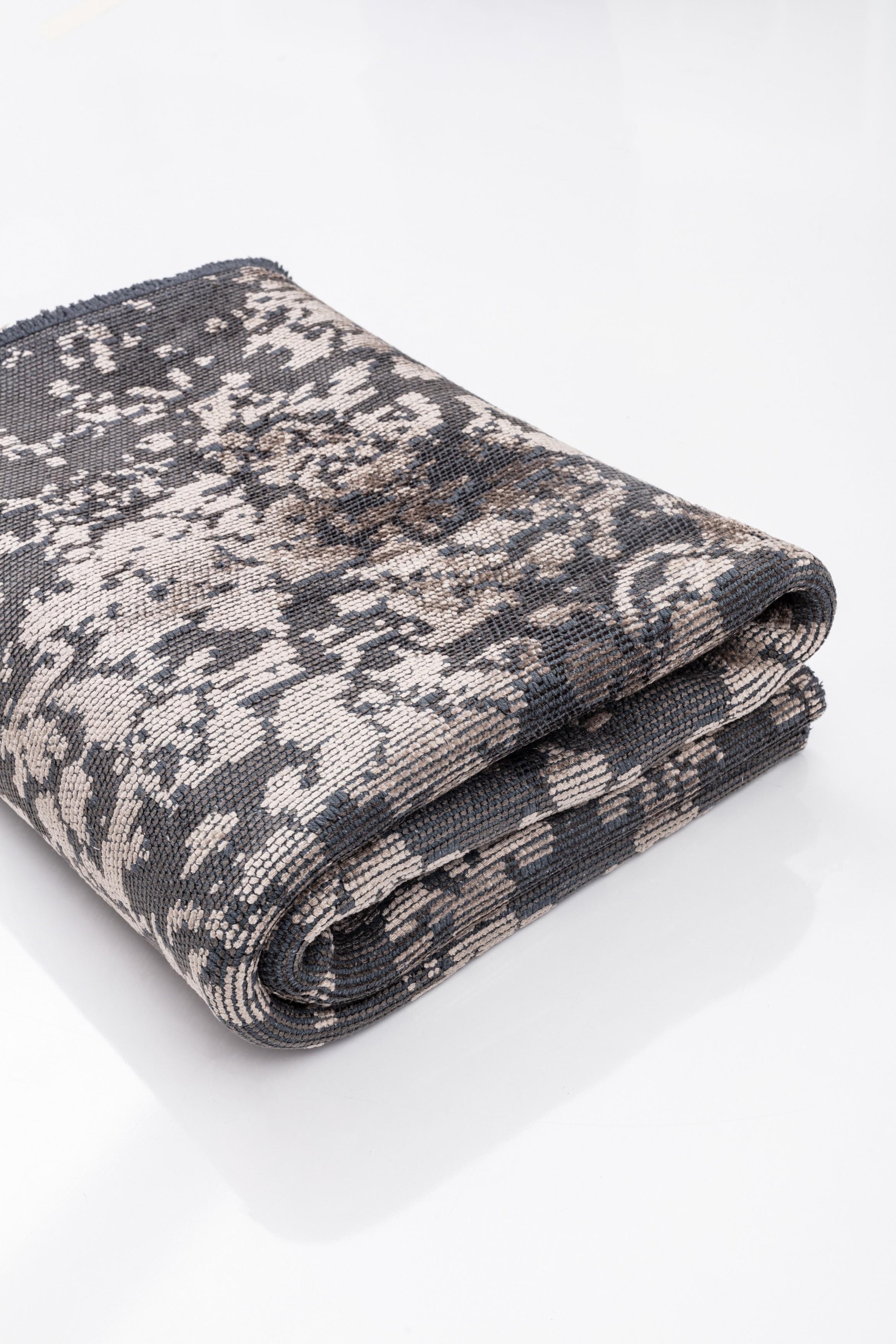 For Sale:  (Gray) Modern Toile Luxury Area Rug 4