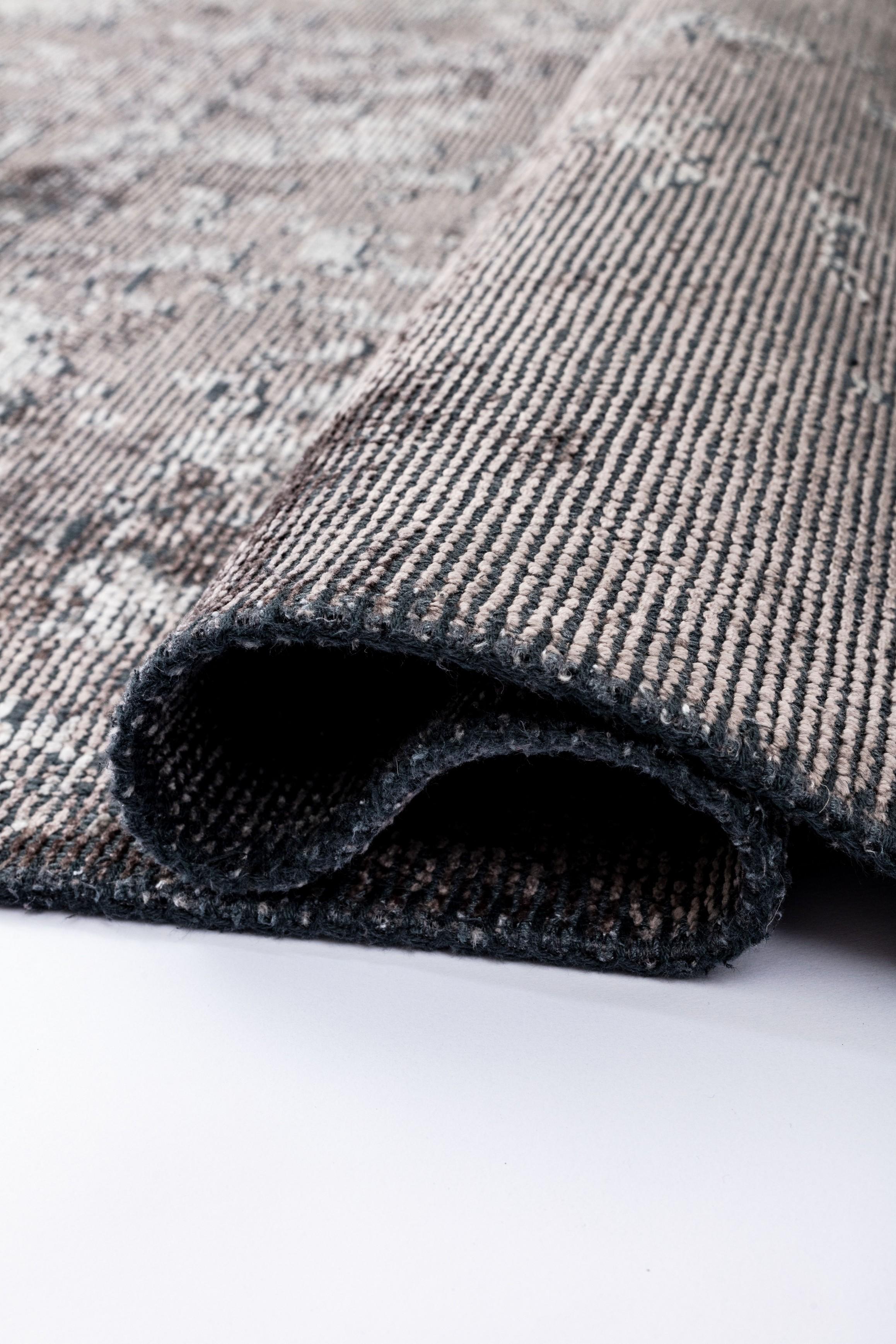 For Sale:  (Gray) Modern Toile Luxury Area Rug 2