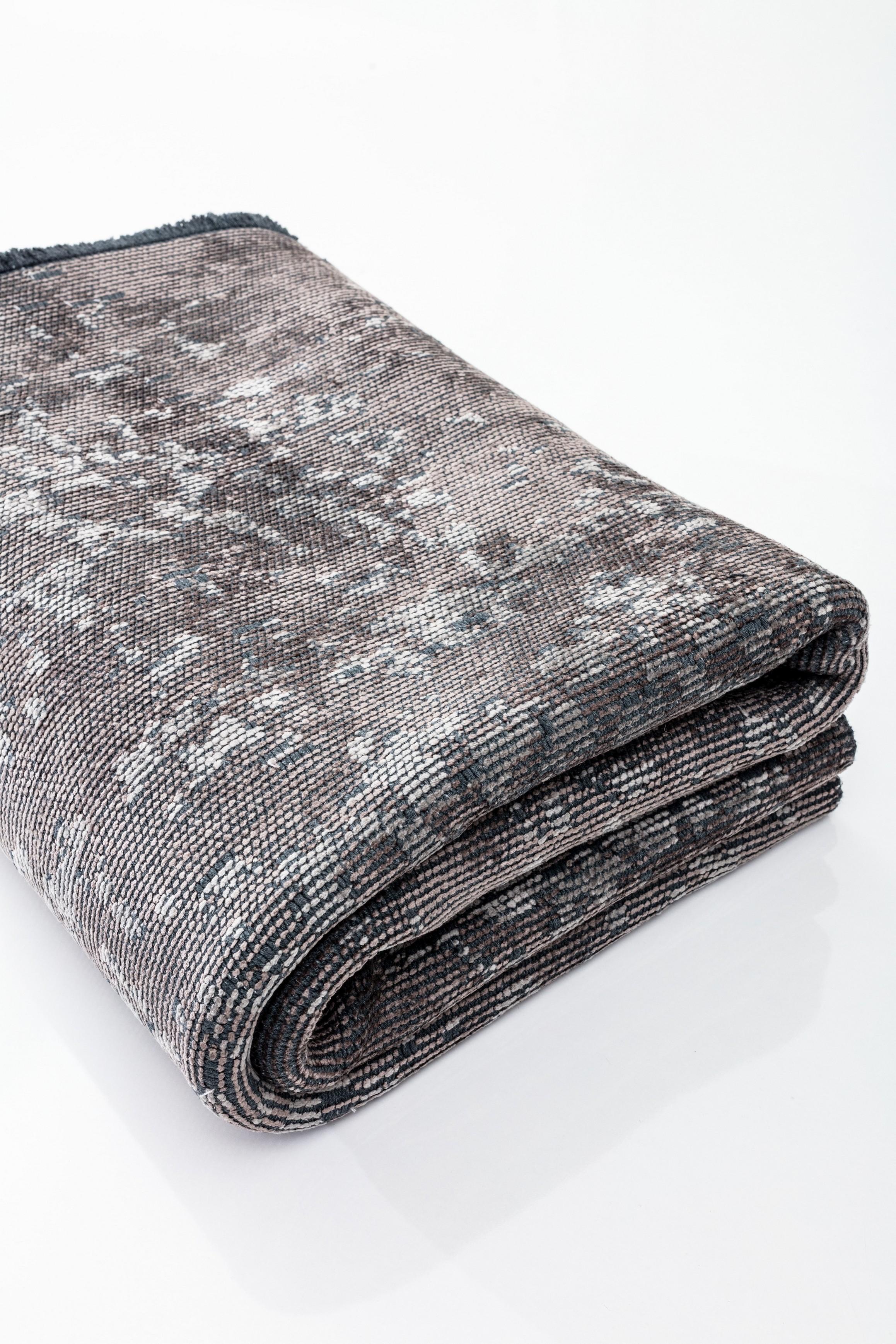 For Sale:  (Gray) Modern Toile Luxury Area Rug 4
