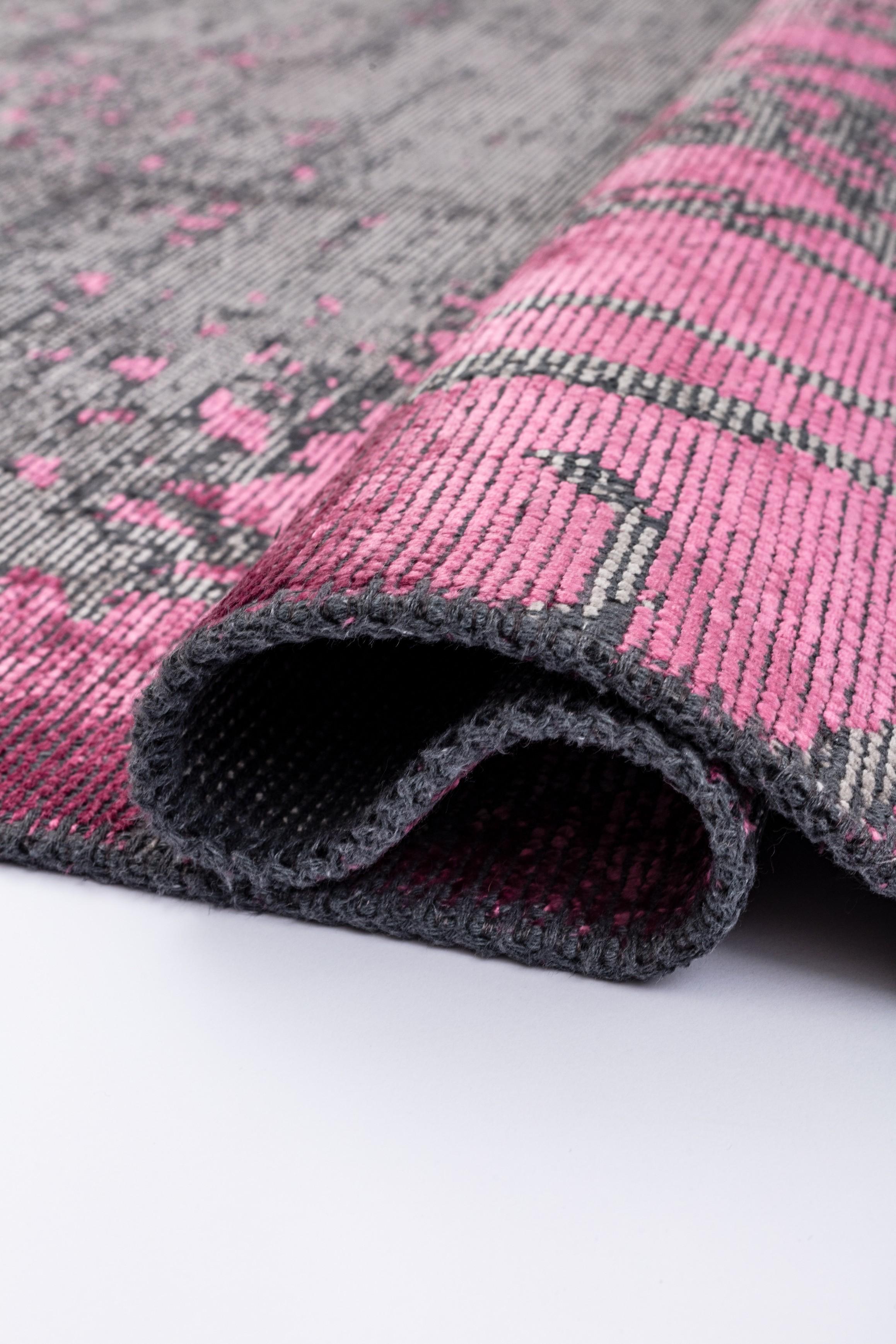 Im Angebot: Moderner abstrakter Luxus-Teppichboden,  (Pink) 2