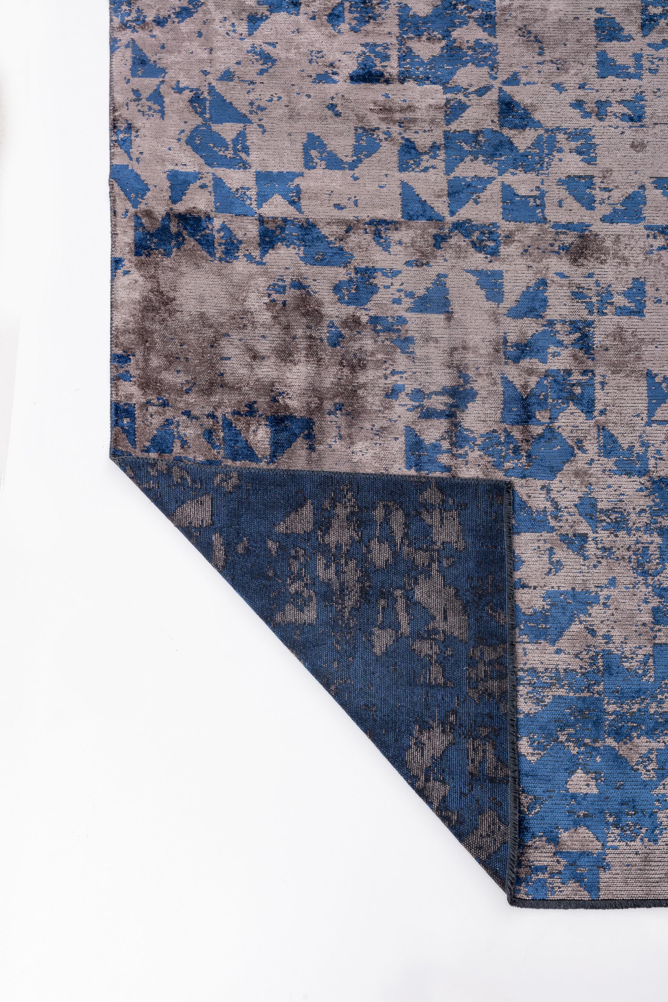 For Sale:  (Blue) Modern Camouflage Luxury Hand-Finished Area Rug 3