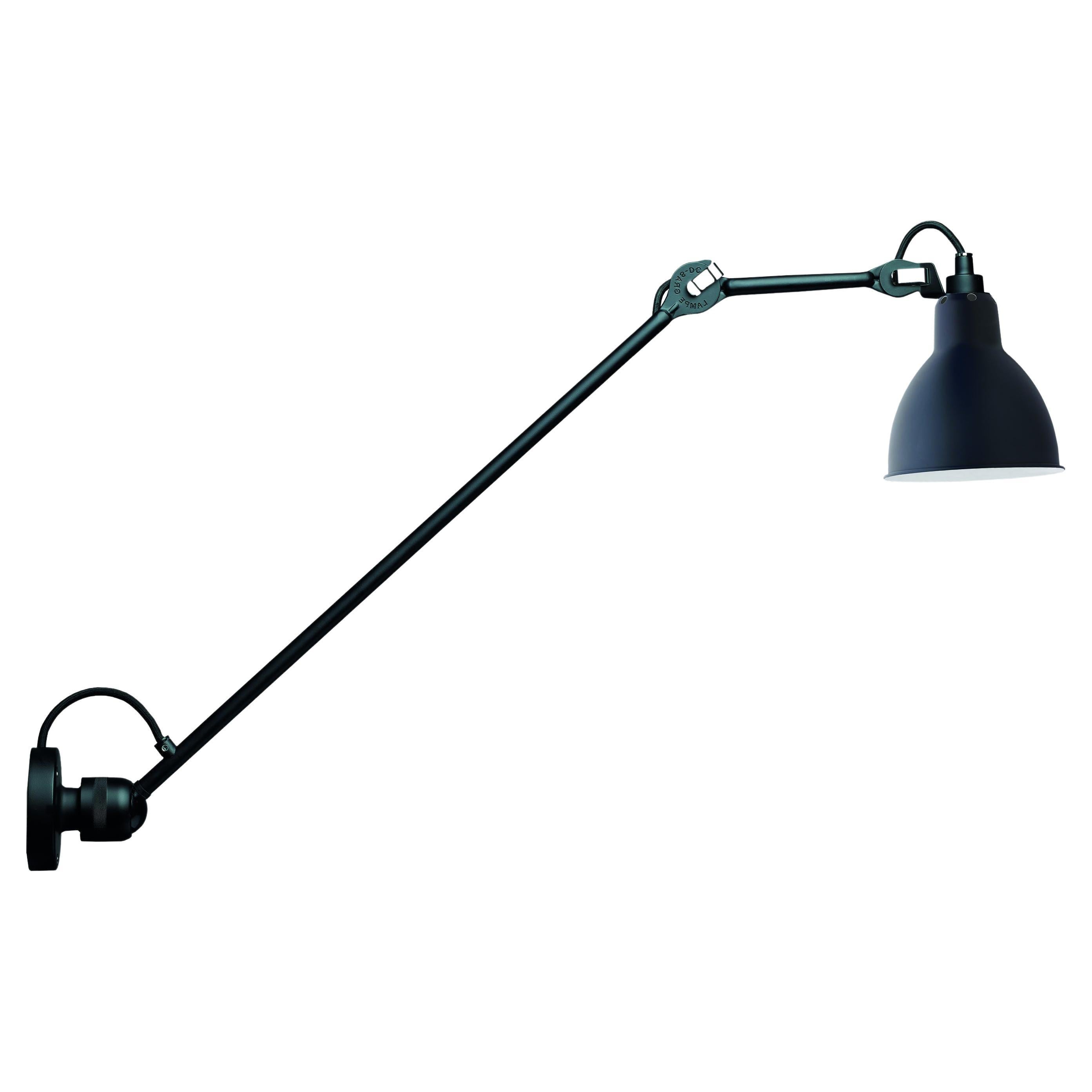 DCW Editions La Lampe Gras N°304 L60 Wandleuchte mit schwarzem Arm und blauem Schirm