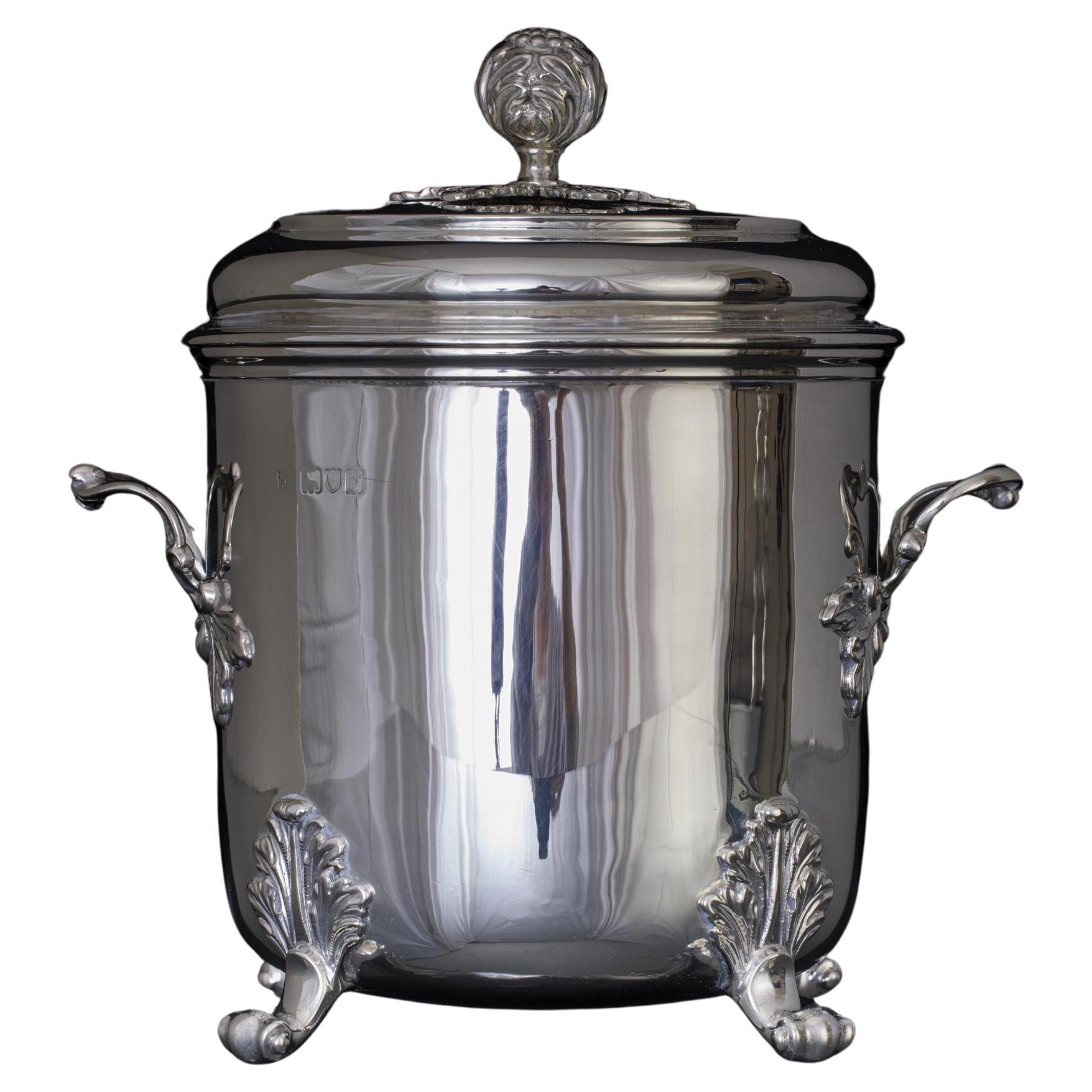 Two-handled antique cylindrical sterling silver box & cover For Sale