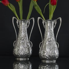 Paar Silbervasen im Jugendstil