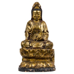 Bouddha asiatique doré Guan Yin