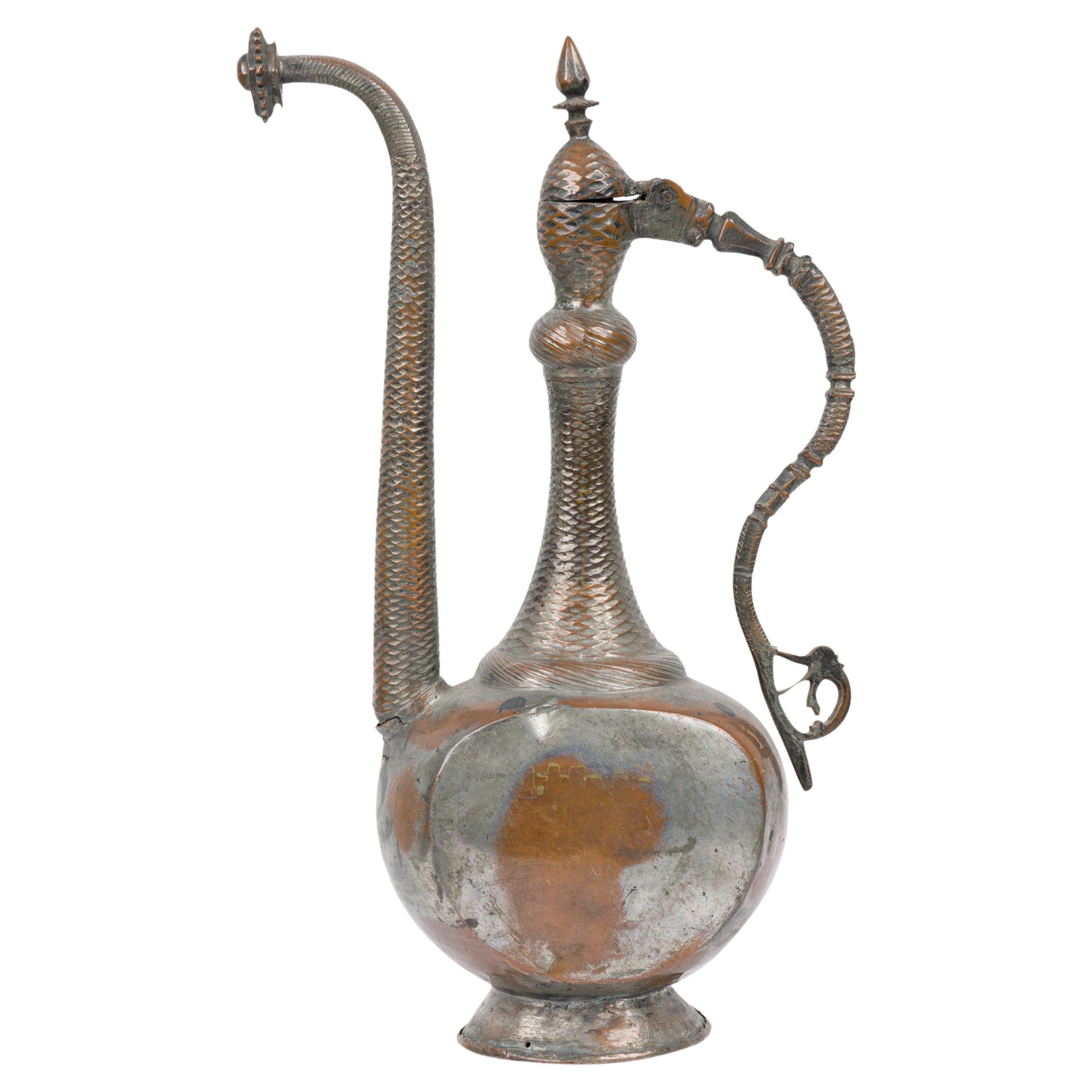 Aguamanil de Plata y Cobre Estilo Morisco de Oriente Medio