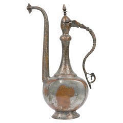 Aguamanil de Plata y Cobre Estilo Morisco de Oriente Medio