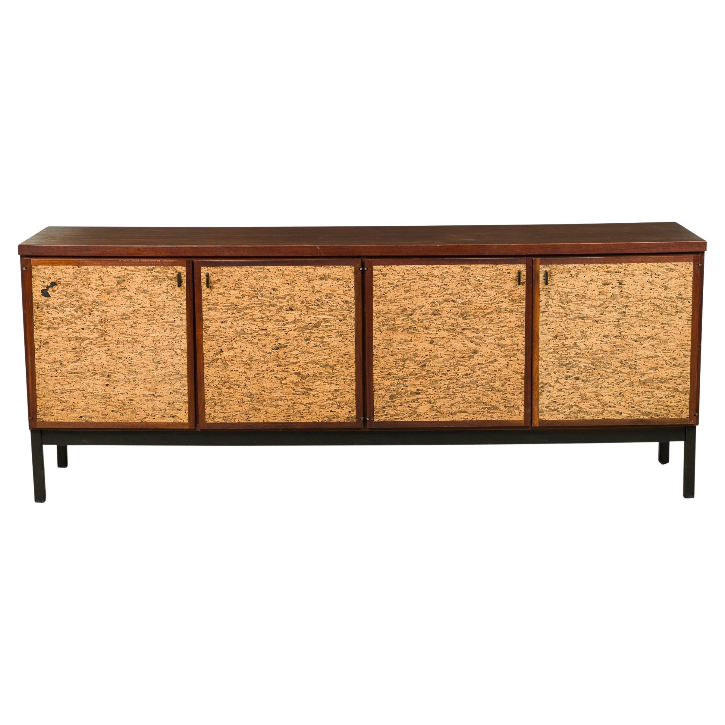 Credenza / Buffet de 4 Puertas de Caoba y Corcho Moderno Italiano de Mediados de Siglo