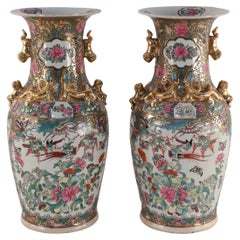 Antike chinesische Guangcai-Porzellanvasen mit vergoldeter Verzierung, um 1900