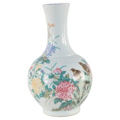 Paire de vases globulaires en porcelaine de Chine de style Dynasty Qing, avec design de caille