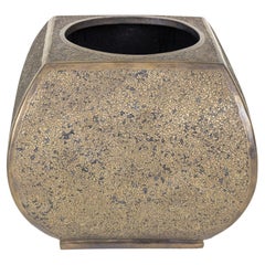 Gary Dipasquale Vaso contemporaneo in ceramica a forma di cerchio e quadrato con smalto testurizzato