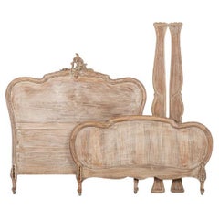Letto matrimoniale Luigi XV provinciale sbiancato