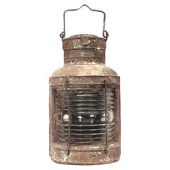 Farol de barco de hierro y cristal del país americano