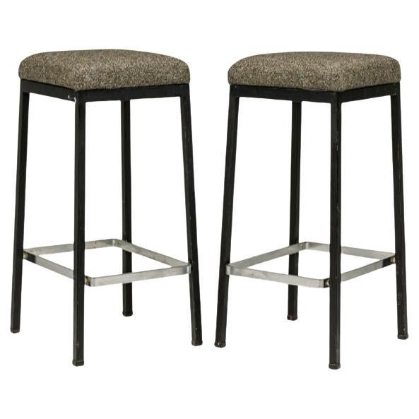 Pareja de taburetes de bar negros y plateados Florence Knoll para Knoll International