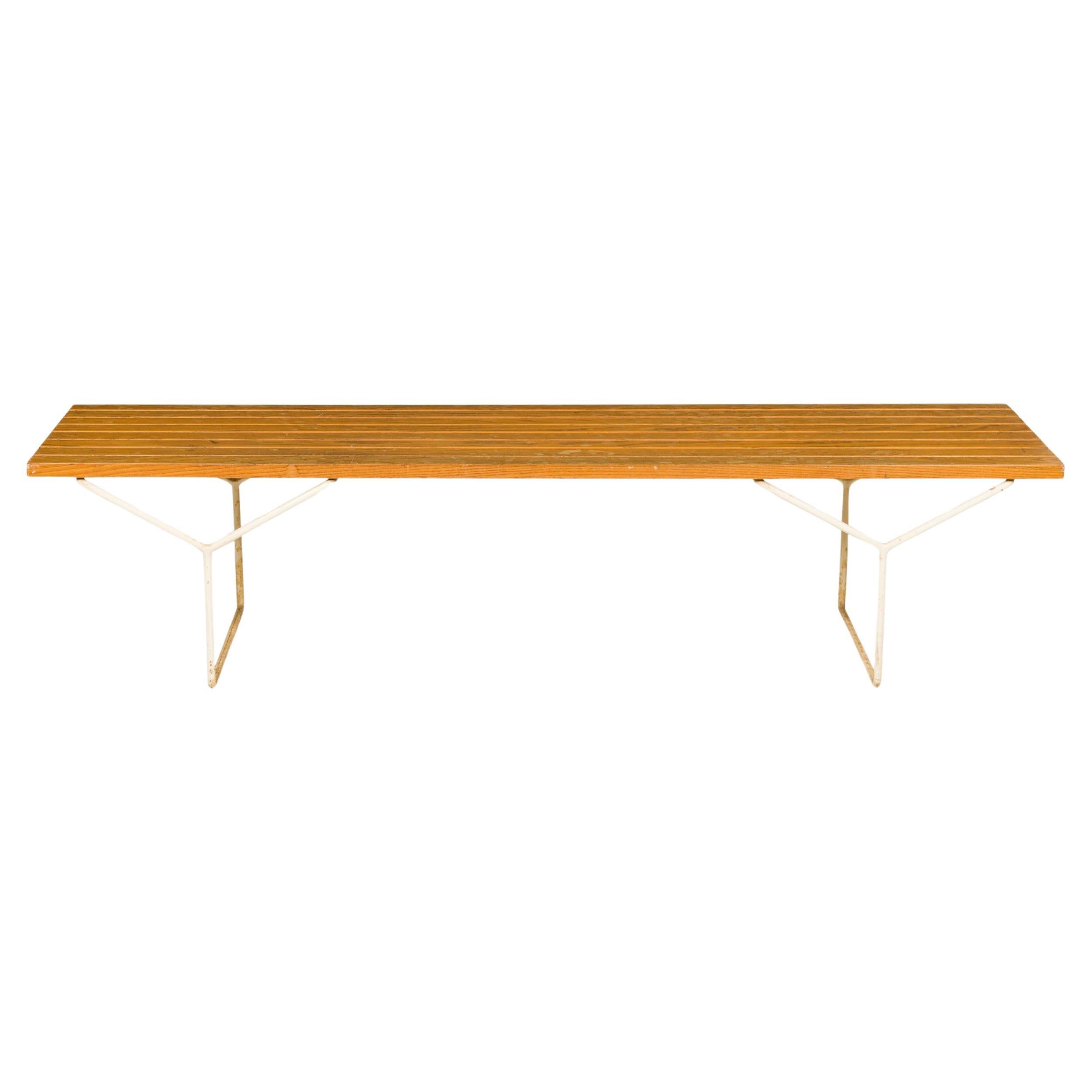 Harry Bertoia für Knoll Internationale Holzbank mit Lattenrost und weißem Metallgestell