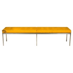Florence Knoll per Knoll International Panca da museo in vinile trapuntato giallo e cromo