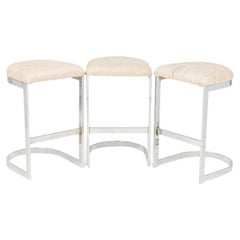 Ensemble de 3 tabourets de comptoir en métal Off-White en porte-à-faux Dillingham "Horseshoe".