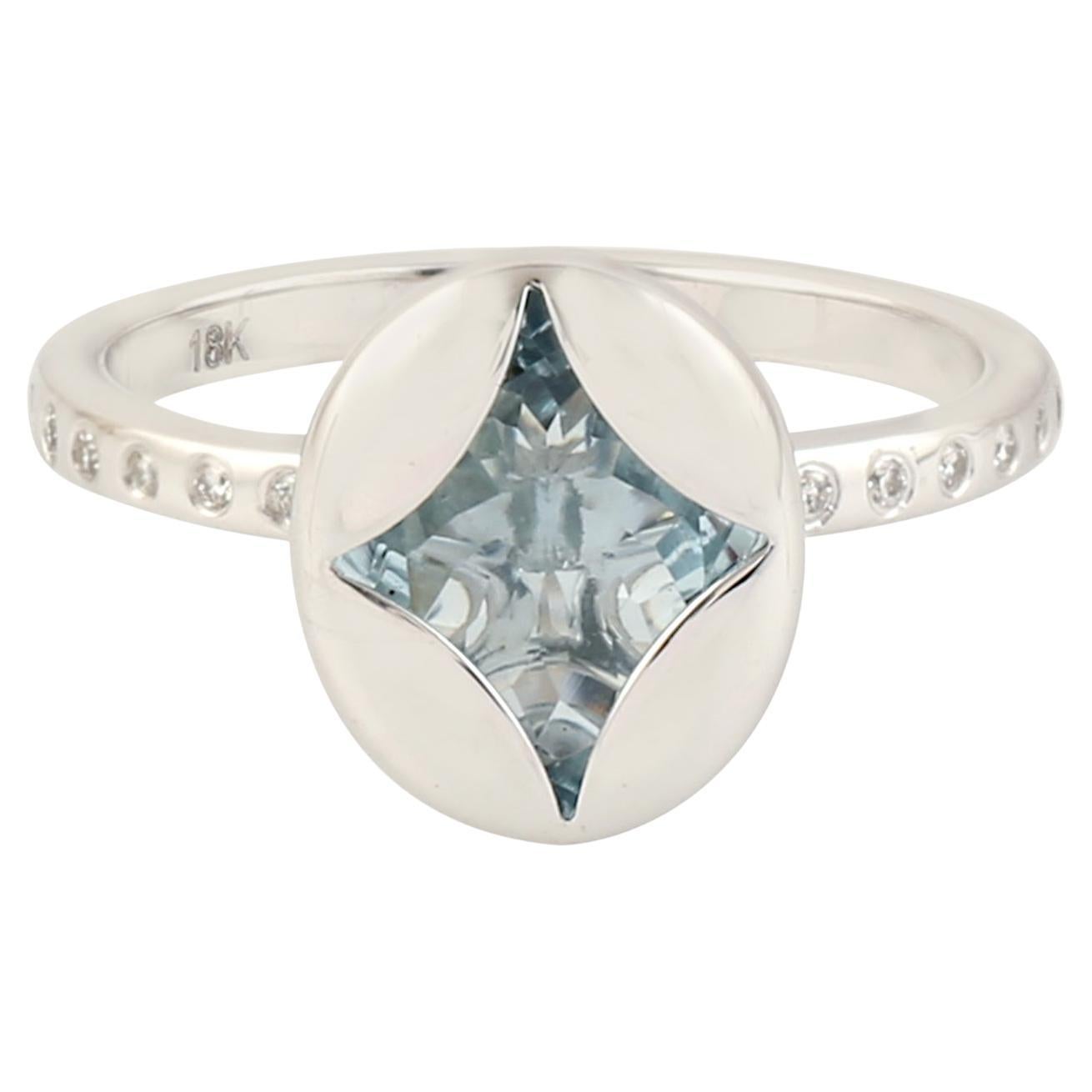 Bague aigue-marine avec diamants en or blanc 18k