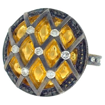 18k Yellow Gold Ring With Diamonds & Cage Pattern For Sale