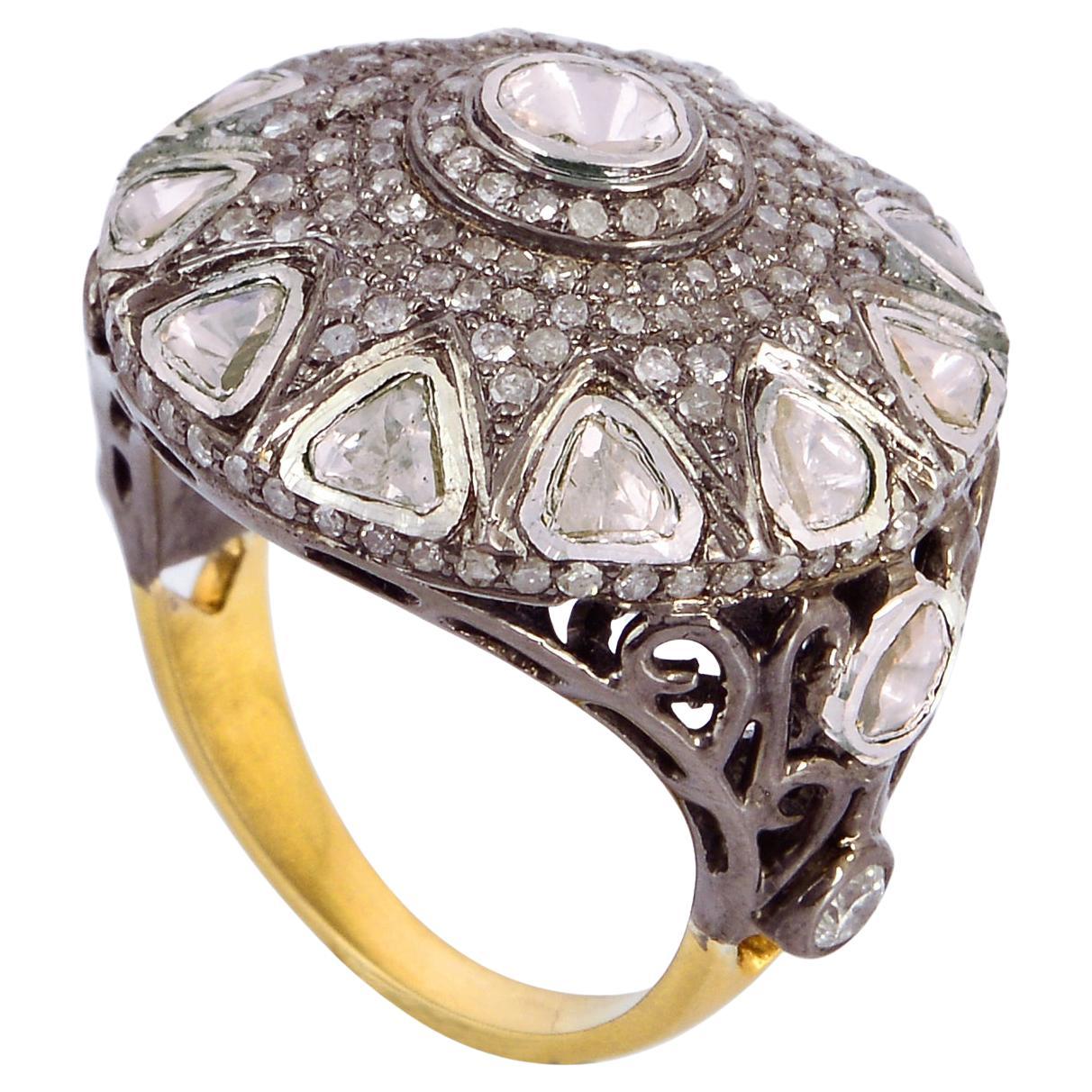 Solitär-Ring mit Diamanten im Rosenschliff und Pavé-Diamanten in 18 Karat Gold und Silber im Angebot
