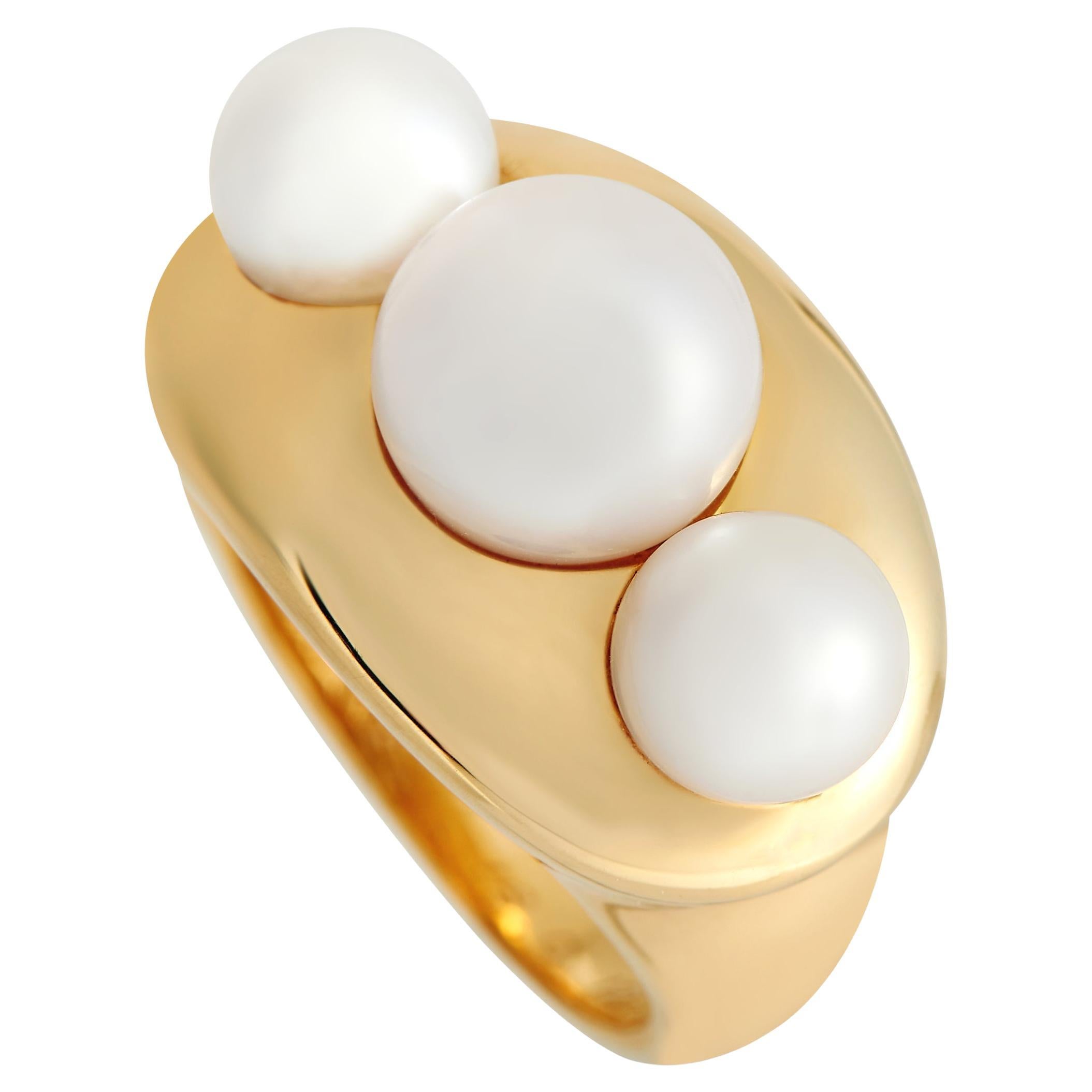 Chanel 18K Yellow Gold Pearl Trio Ring For Sale