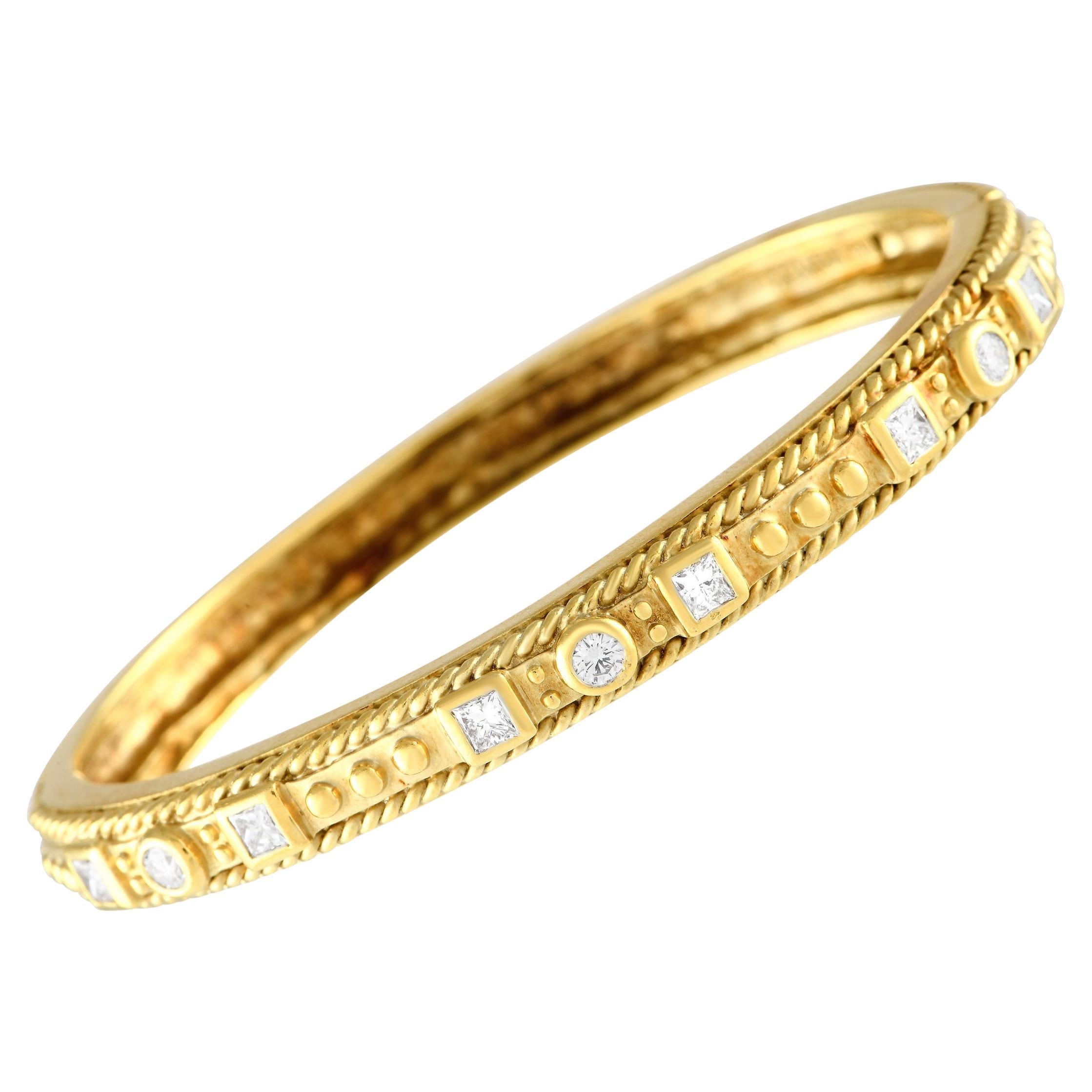Raafty 18K Yellow Gold 1.03ct Diamond Hinged Bangle Bracelet For Sale