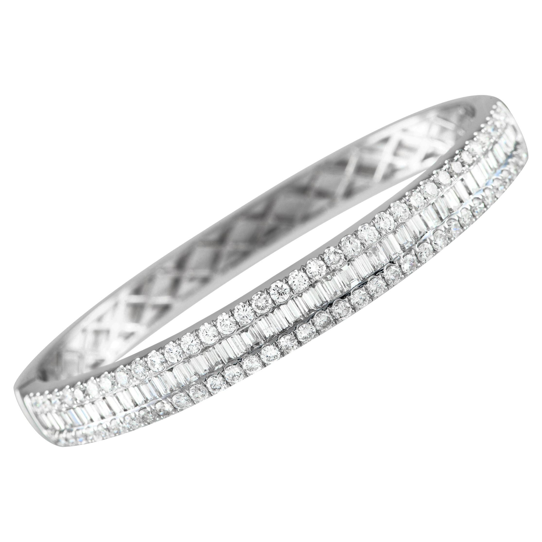 18K White Gold 5.95ct Diamond Round and Baguette Bangle Bracelet ALB-18752 For Sale