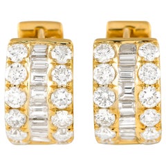 Créoles huggies à trois rangées de diamants 2,10 carats en or jaune 18 carats