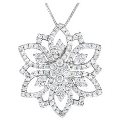 Collier fleur en or blanc 18 carats avec 1,07 carat de diamants 