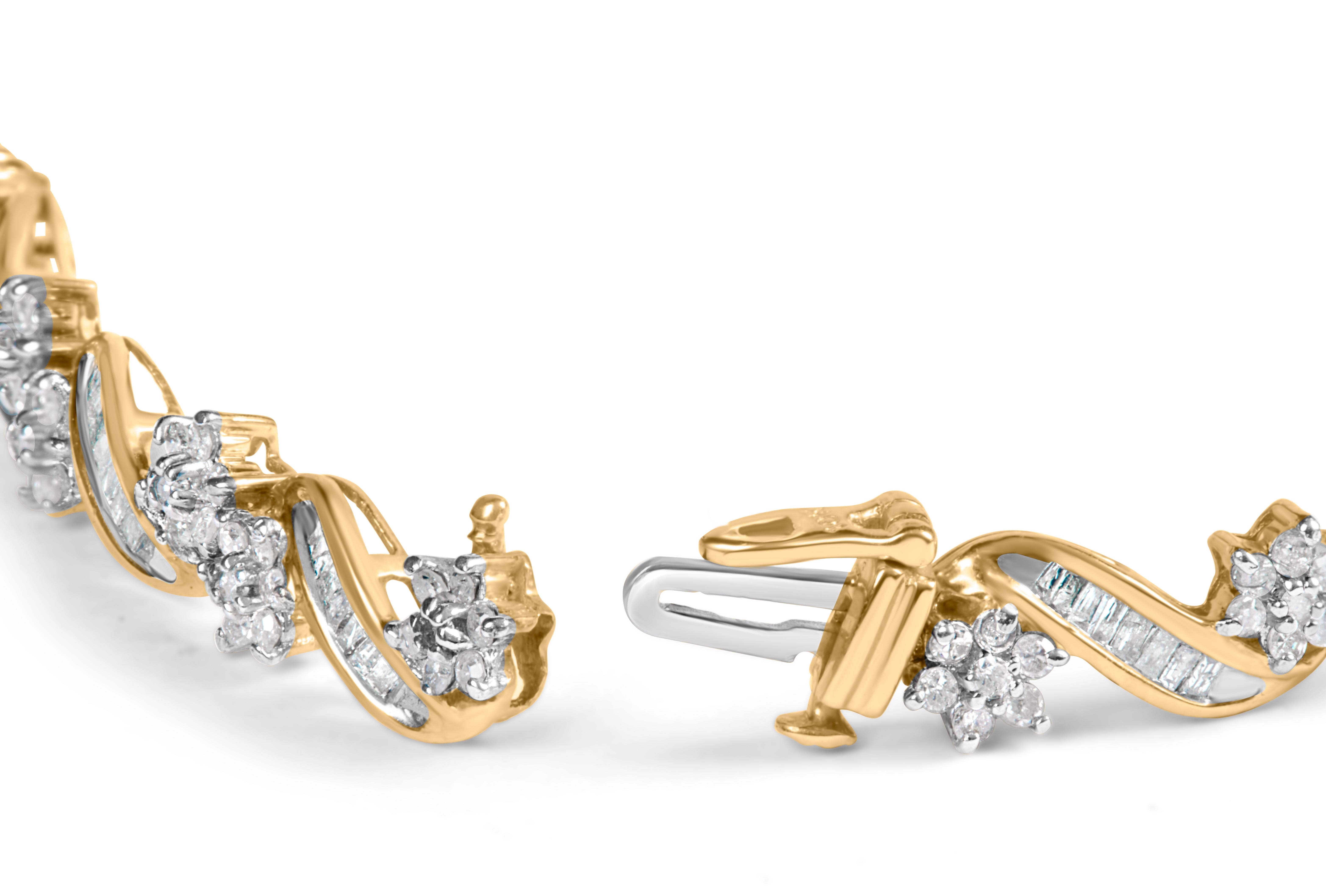 Wir stellen Ihnen ein atemberaubendes Meisterwerk vor, das Ihr Herz erobern und Ihren Stil aufwerten wird. Dieses exquisite Armband aus 10 Karat Gelbgold besticht durch 3,00 Karat natürliche Diamanten, die sorgfältig in ein faszinierendes florales