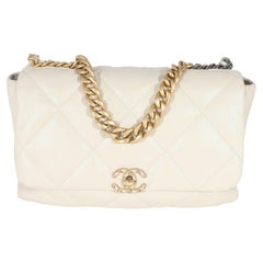 Chanel Elfenbein glänzend gesteppt Lammfell Maxi Chanel 19 Klappe Tasche